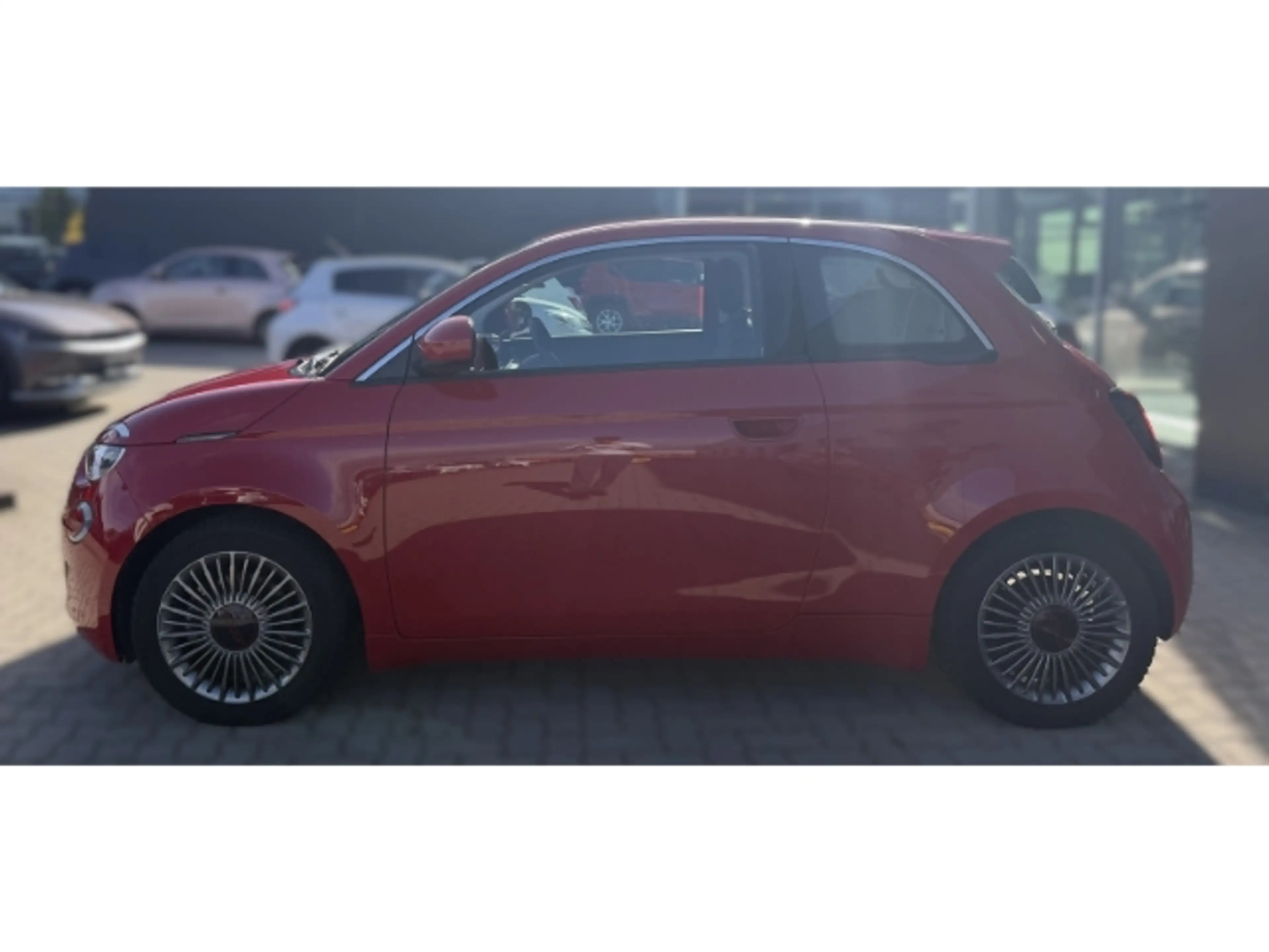 Fiat 500e Red *Apple Car Play *Tempomat — photo 4