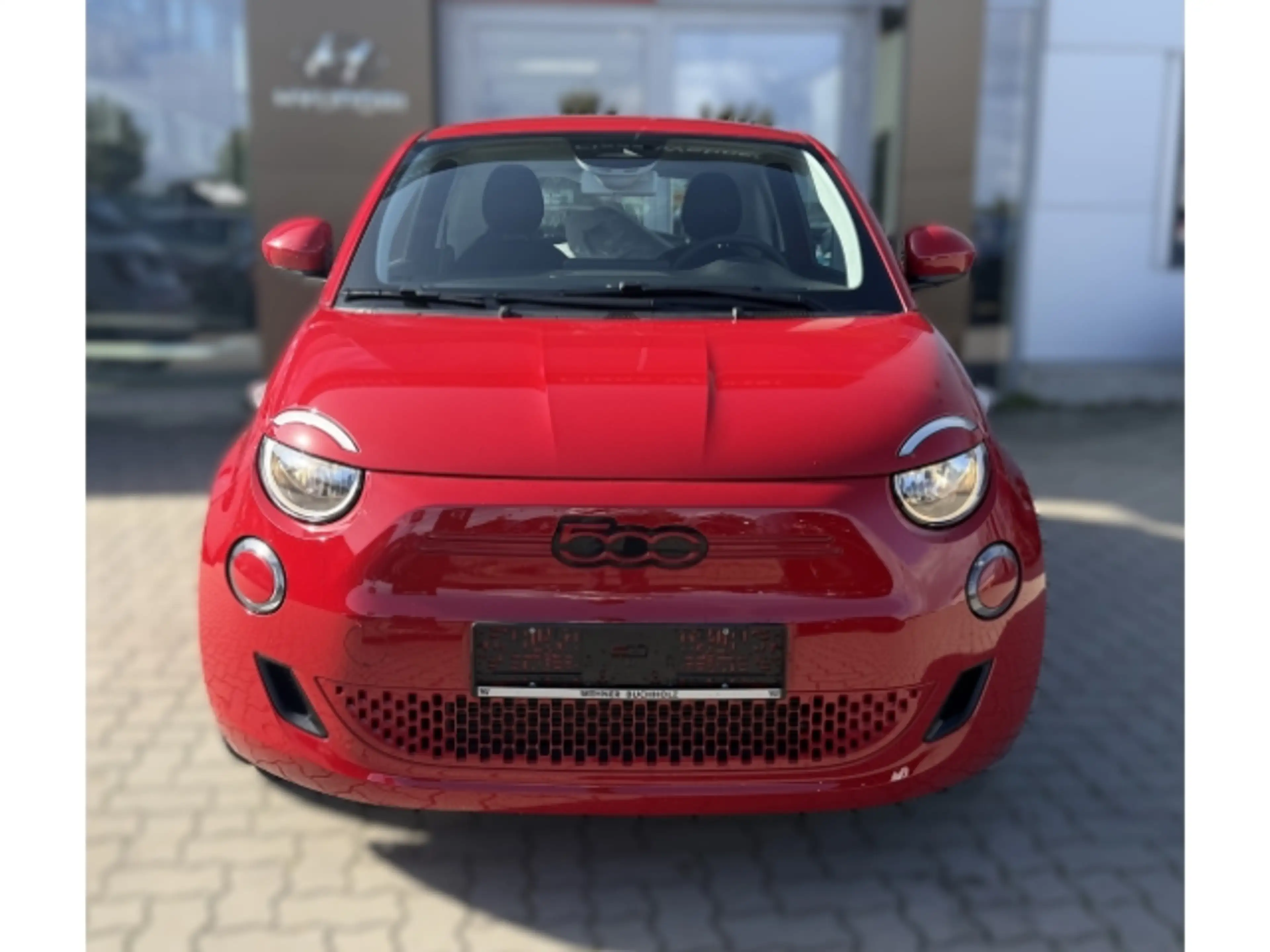 Fiat 500e Red *Apple Car Play *Tempomat — photo 2