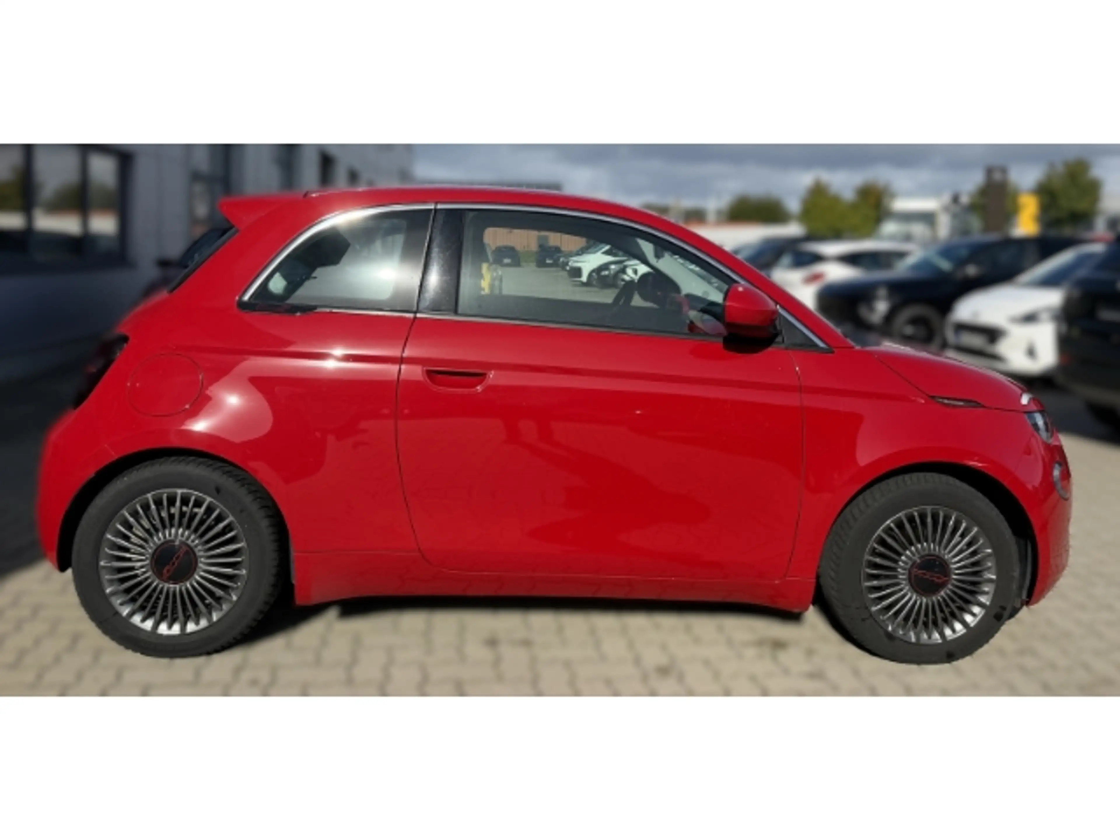 Fiat 500e Red *Apple Car Play *Tempomat — photo 5