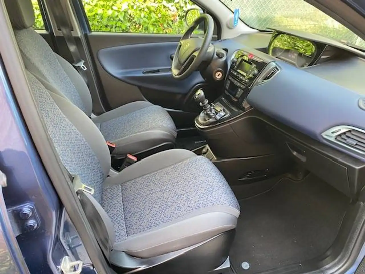 Lancia Ypsilon 2024 — фото 10
