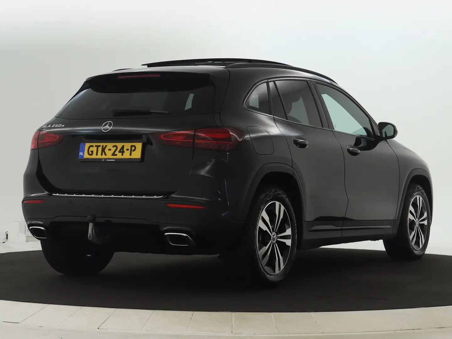 Mercedes-Benz GLA 250 e Face Lift Nightpakket | Trekhaak | Panoramadak | Nero - 2