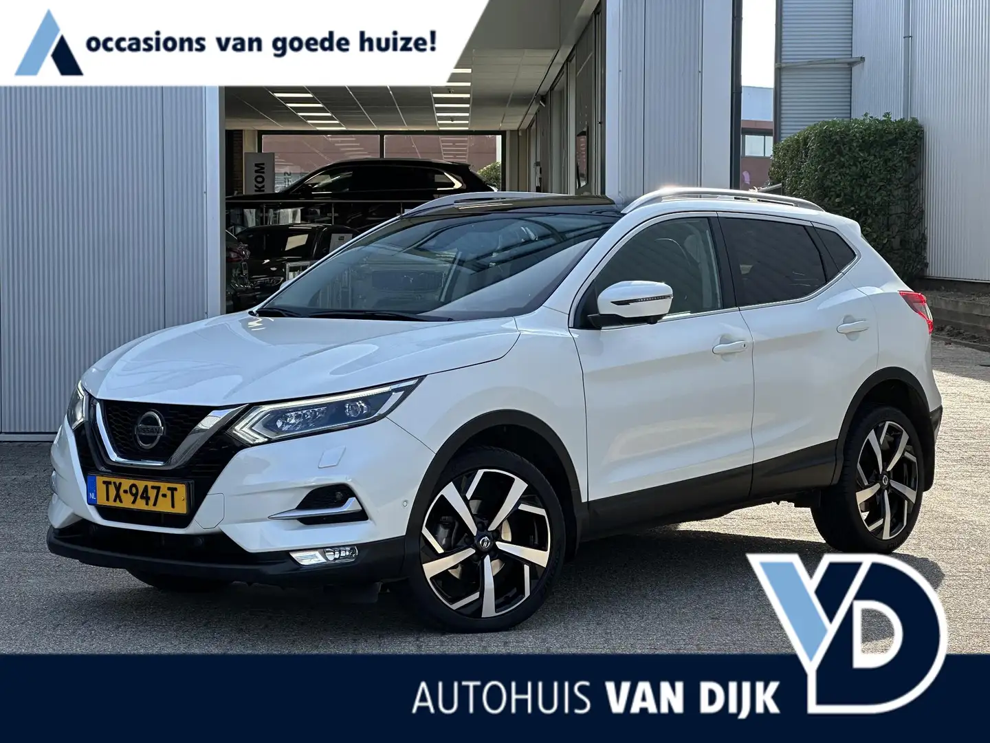 Nissan Qashqai 1.2 Tekna | Leder/Pano-dak/19-inch/Navi/Camera/Cru Blanc - 1