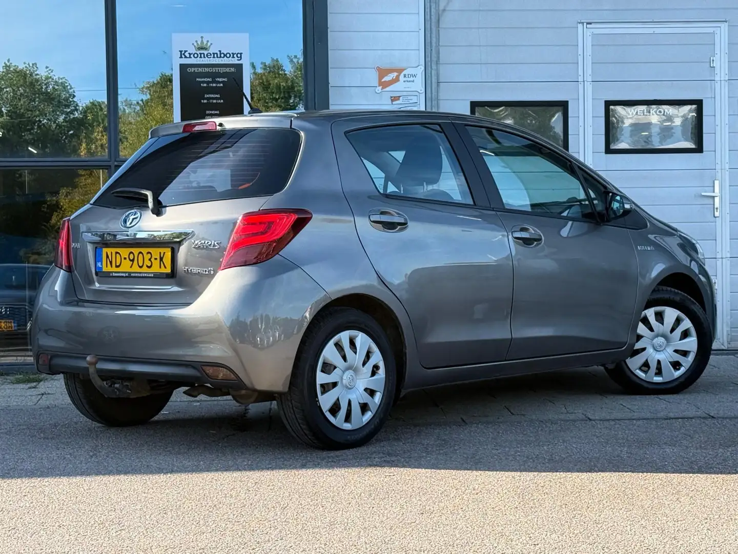 Toyota Yaris 1.5 Hybrid Aspiration, CAMERA, NAP, CRUISECR Gris - 2