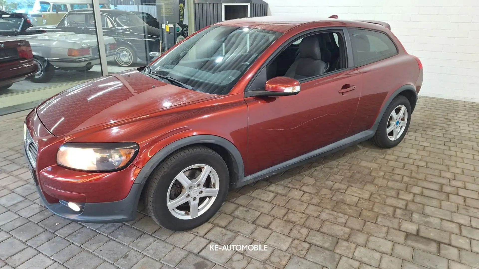 Volvo C30 2.0 Momentum Piros - 1