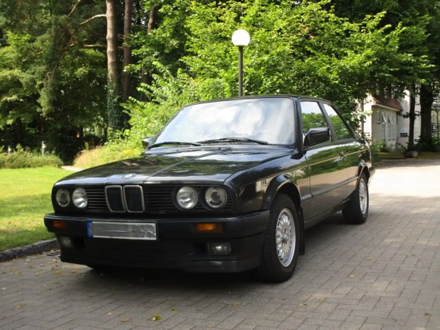 BMW 318 318i Noir - 1