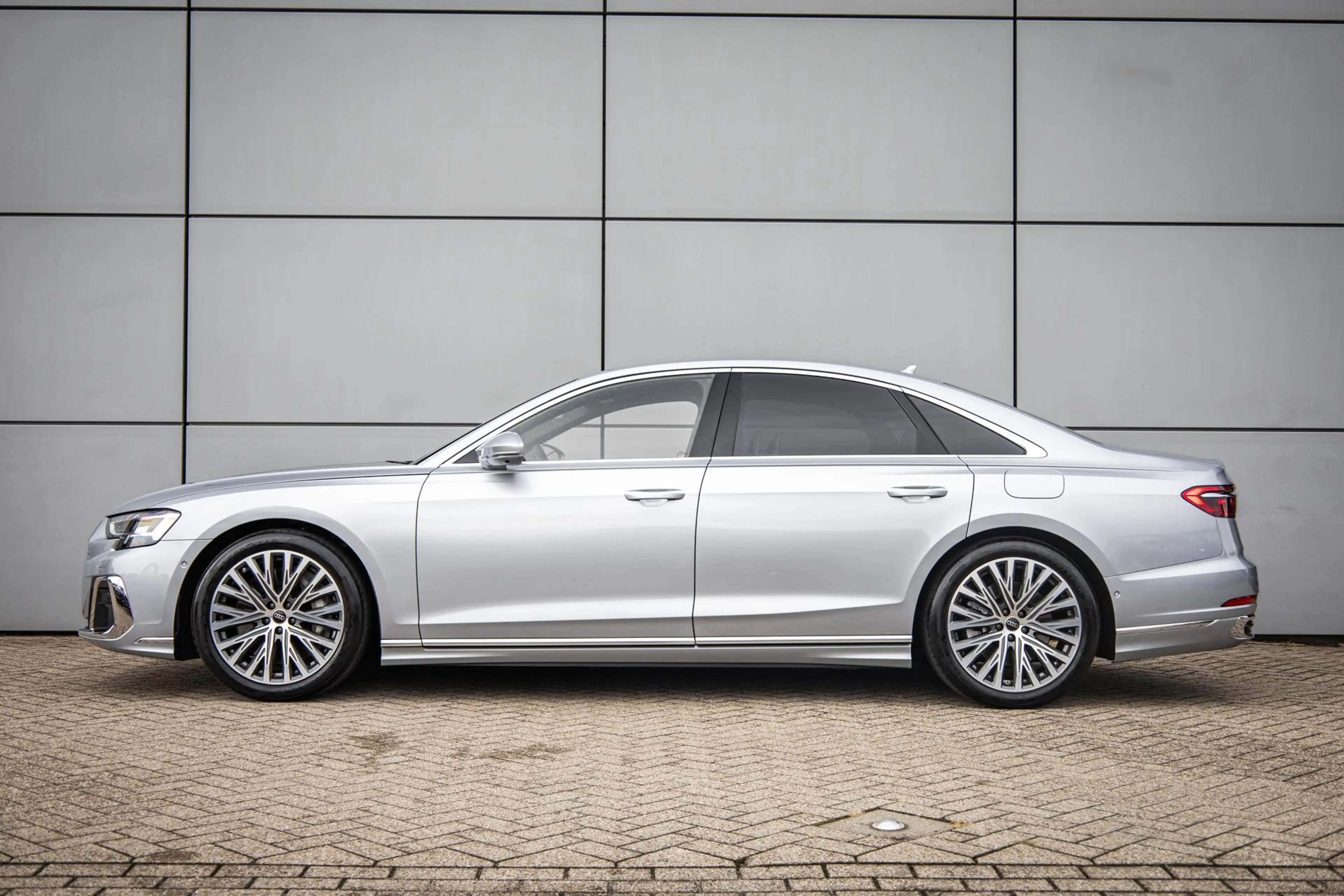 Audi A8 60 TFSIe 462pk quattro | 20" LMV | 360 Camera | Ma — photo 14