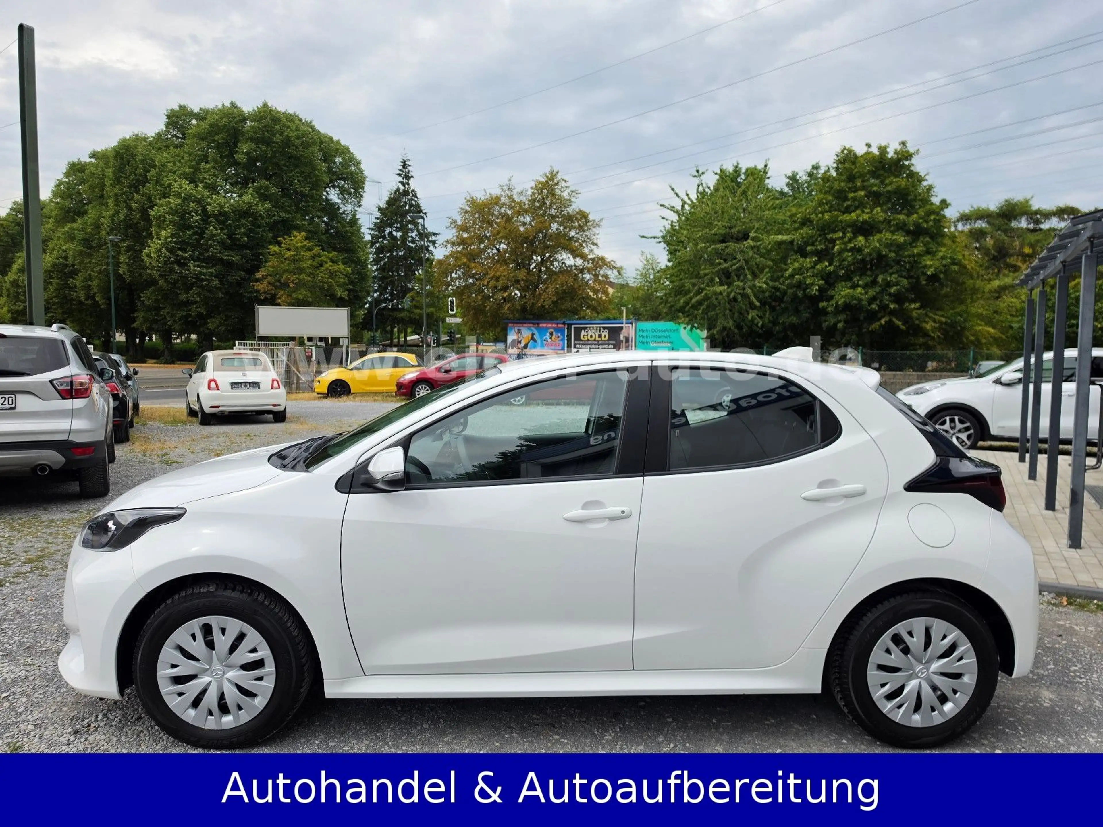 Mazda 2 Hybrid Pure *AUTOMATIK*RENTNER*NEUWERTIG*TOP* — photo 9