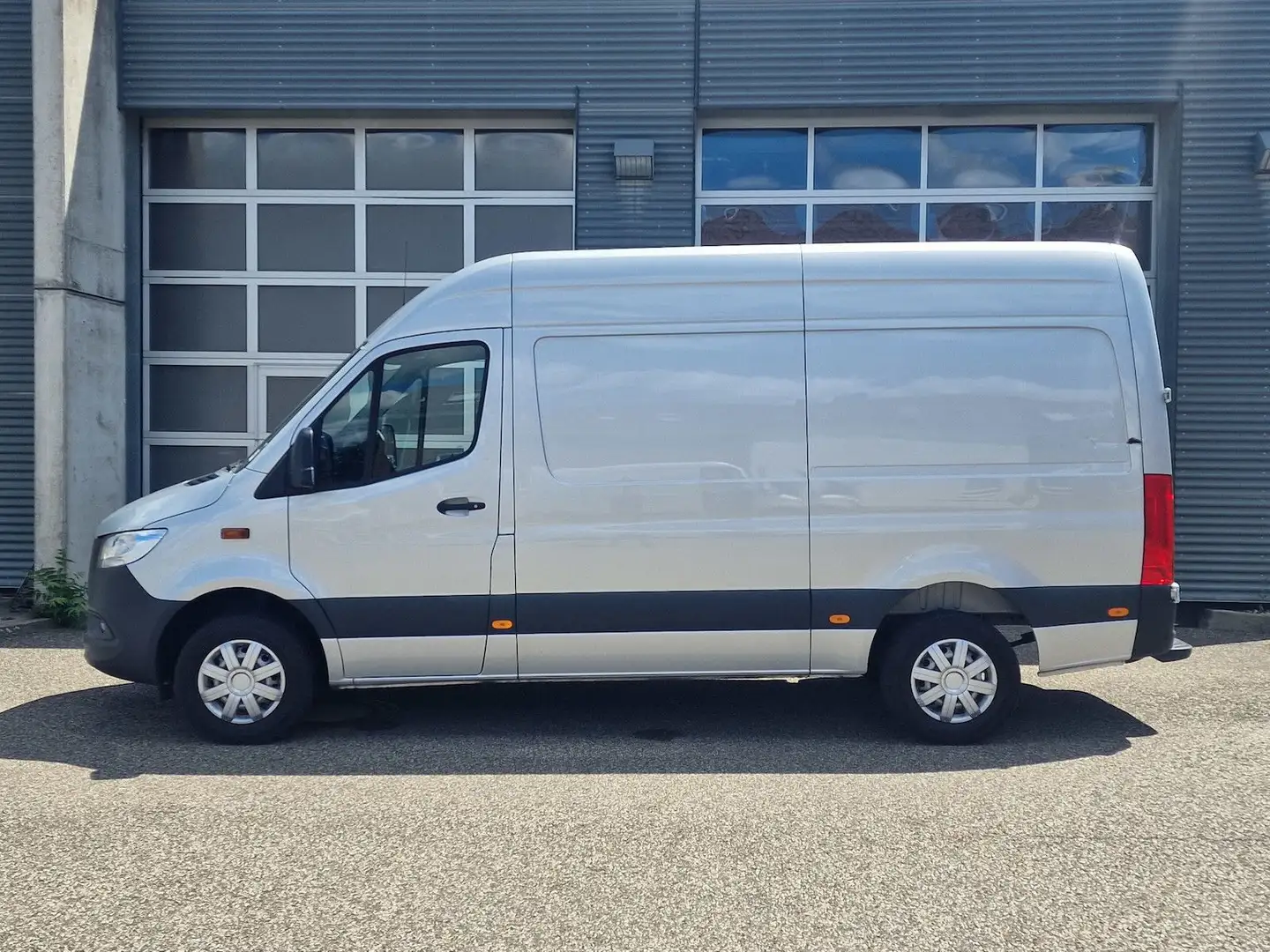 Mercedes-Benz Sprinter 317 CDI RWD L2 Kamera Navi Срібний - 2