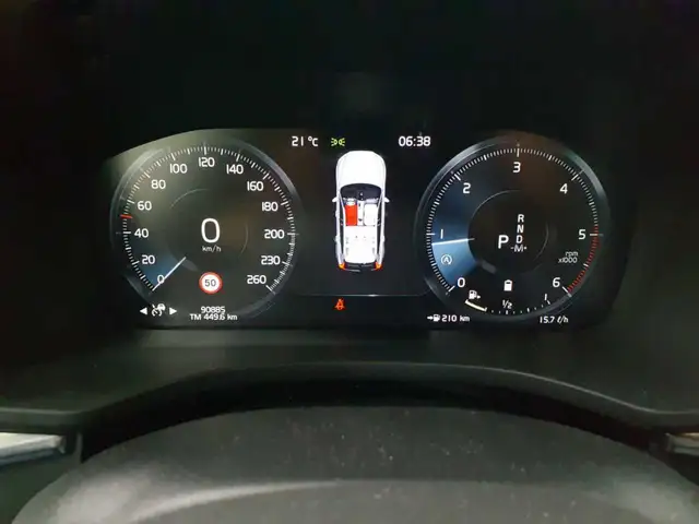 Volvo XC60 view 11