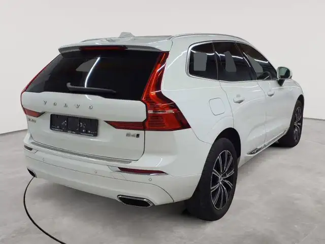 Volvo XC60 view 4