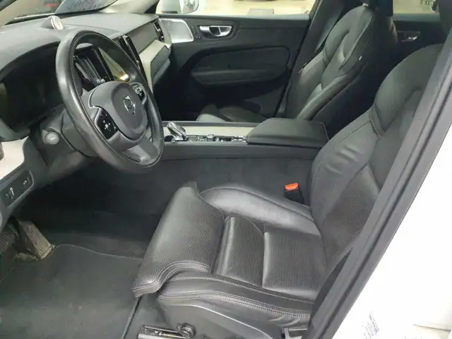 Volvo XC60 view 7