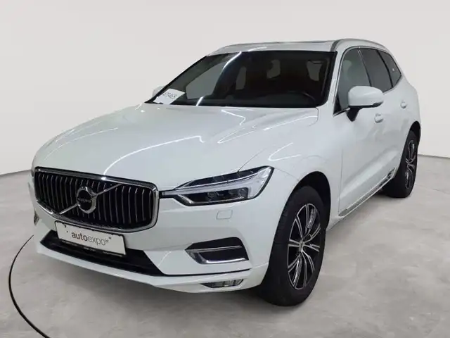 Volvo XC60 view 2