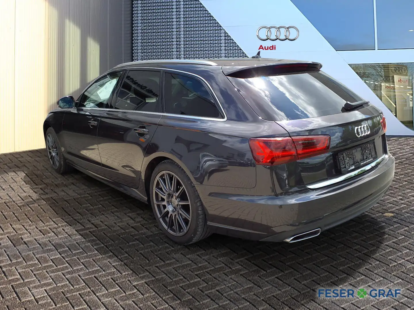 Audi A6 Avant 2.0 TDI /LED/ACC/Pano/AZV/Bose Grau - 2