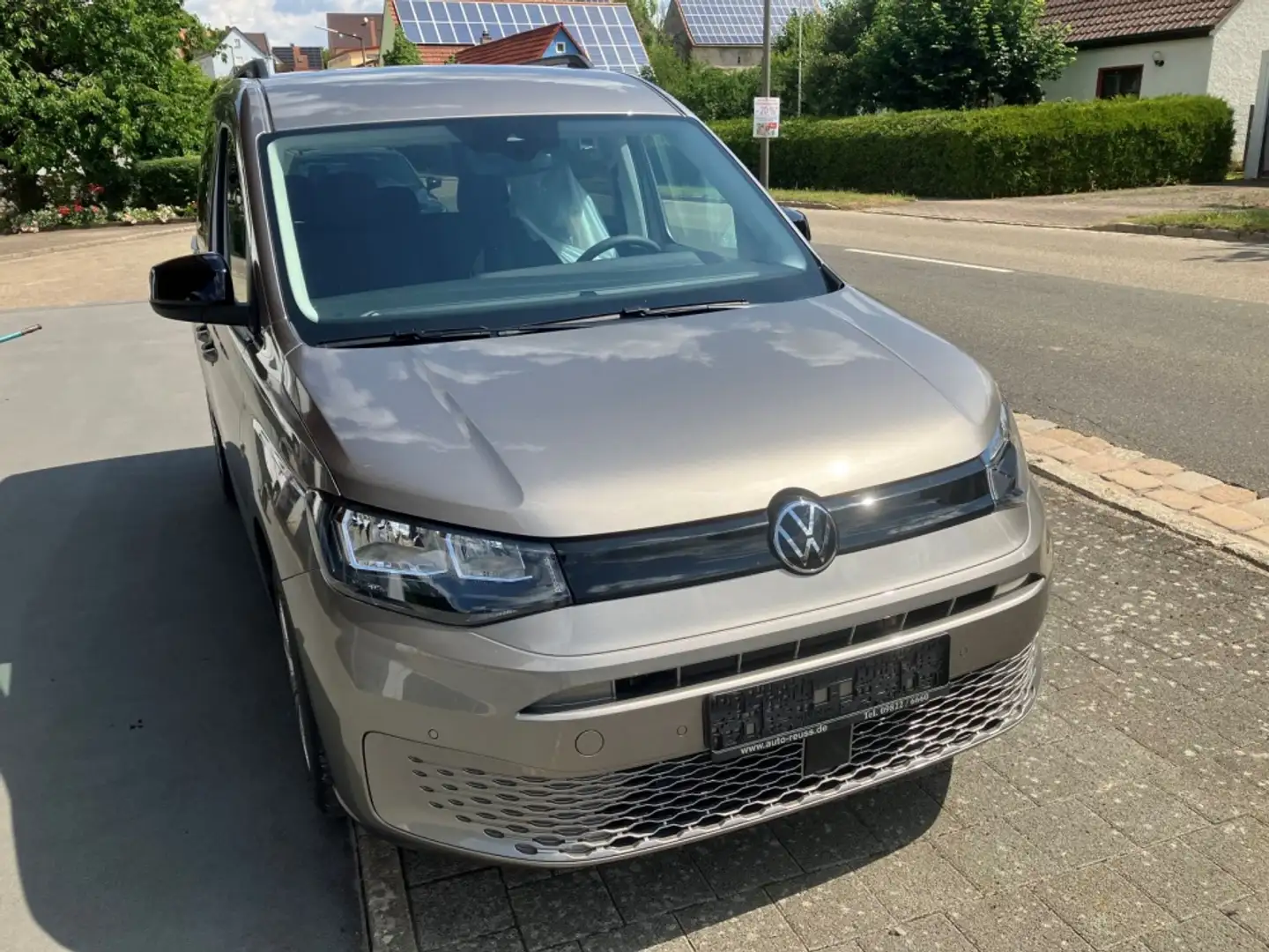 Volkswagen Caddy 2,0TDI DSG Family APP PDC Kamera AHK Dachreling Beige - 1