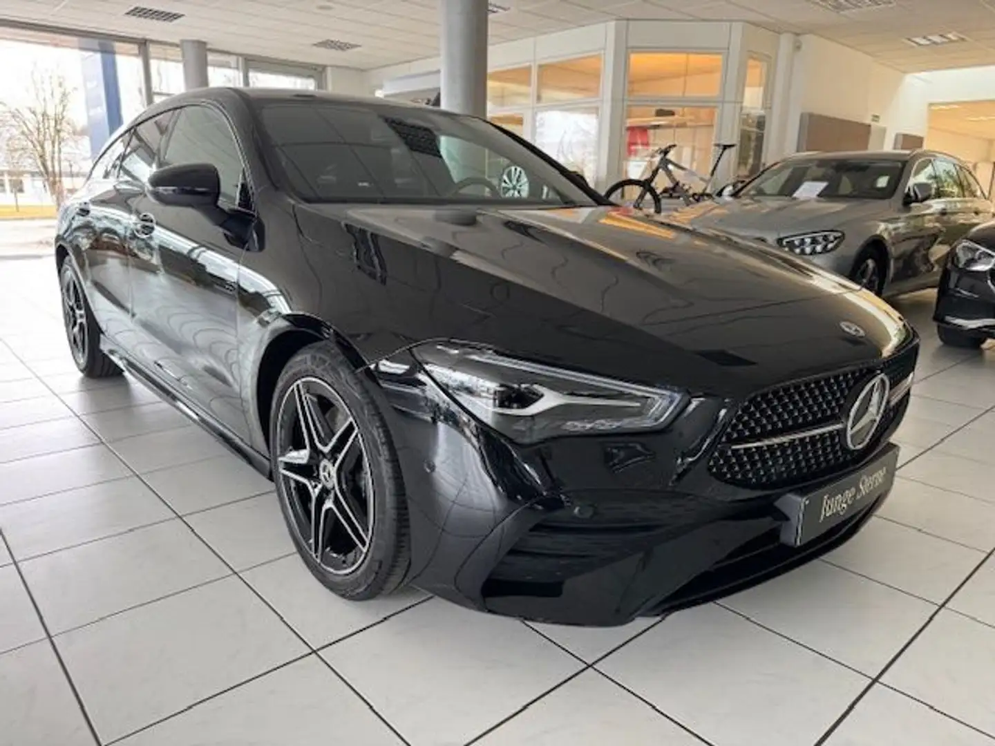 Mercedes-Benz CLA 200 AMG Line Premium Night Winter Keyless Schwarz - 2