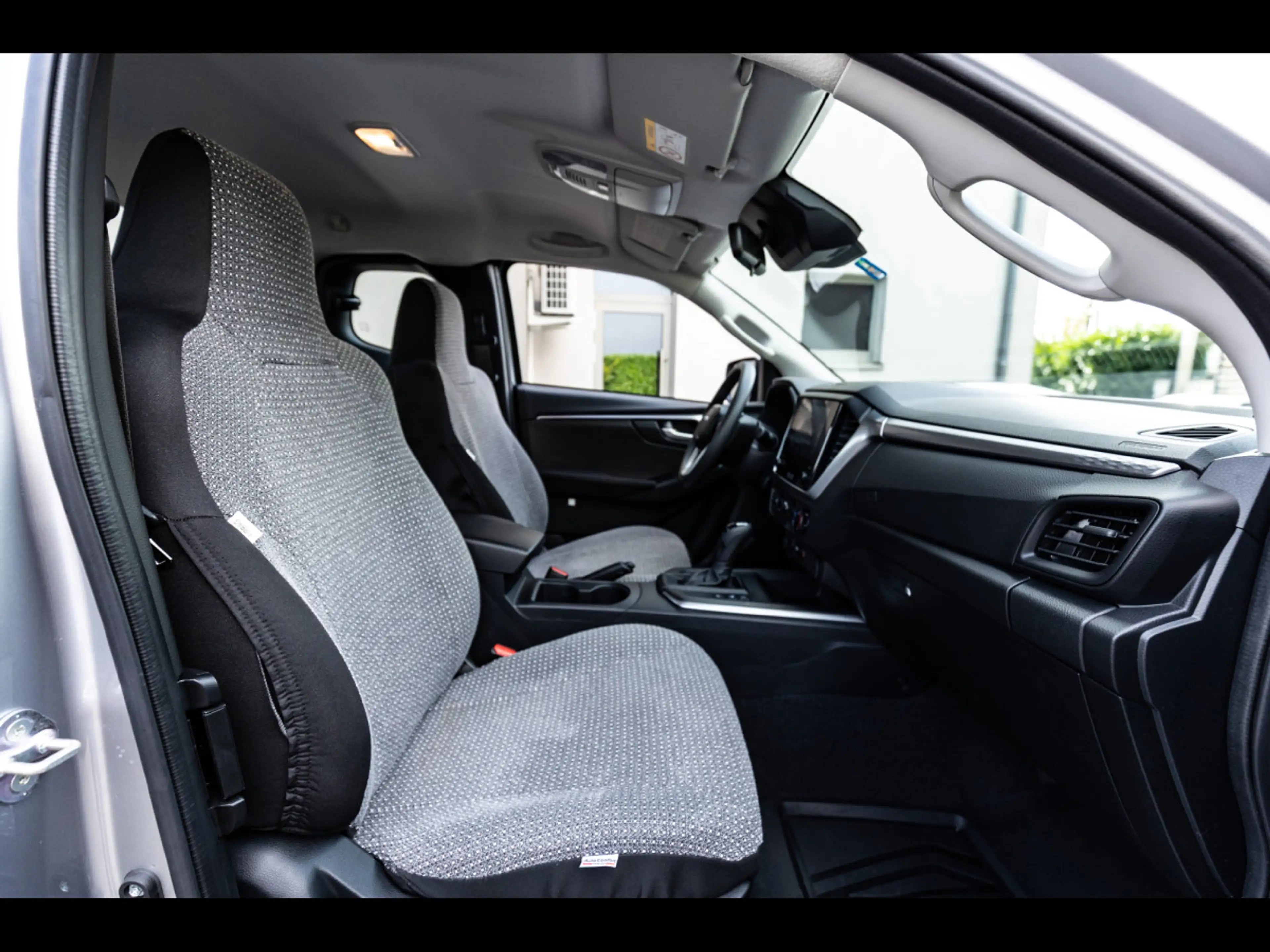 Isuzu D-Max 1.9 DDI EXTENDED CAB 164CH N60 BB + SPACE A/T°AHK — photo 13