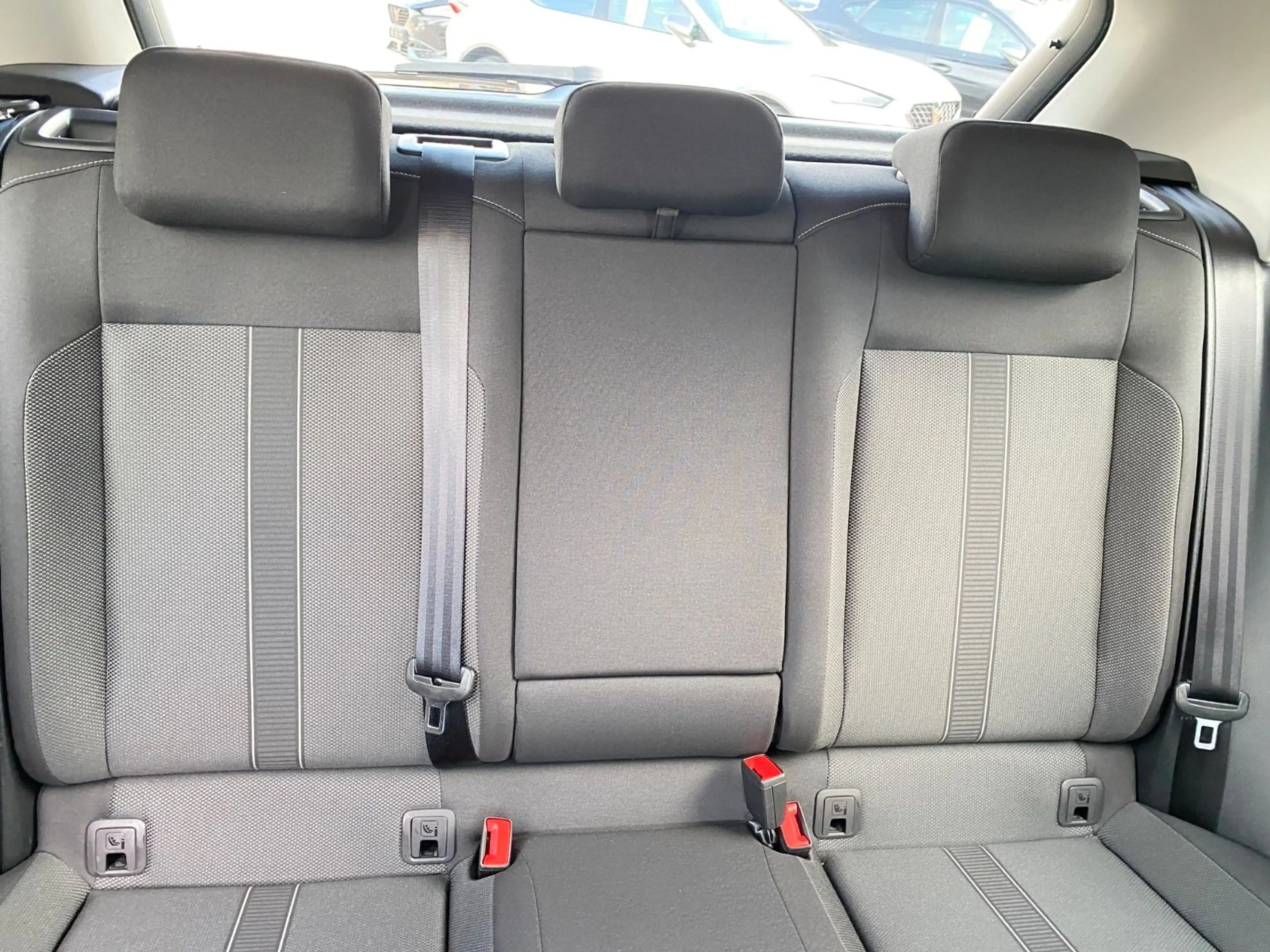Volkswagen T-Roc Life,NAVI,LED,ACC,SHZ,RFK,DAB,PDC — photo 10
