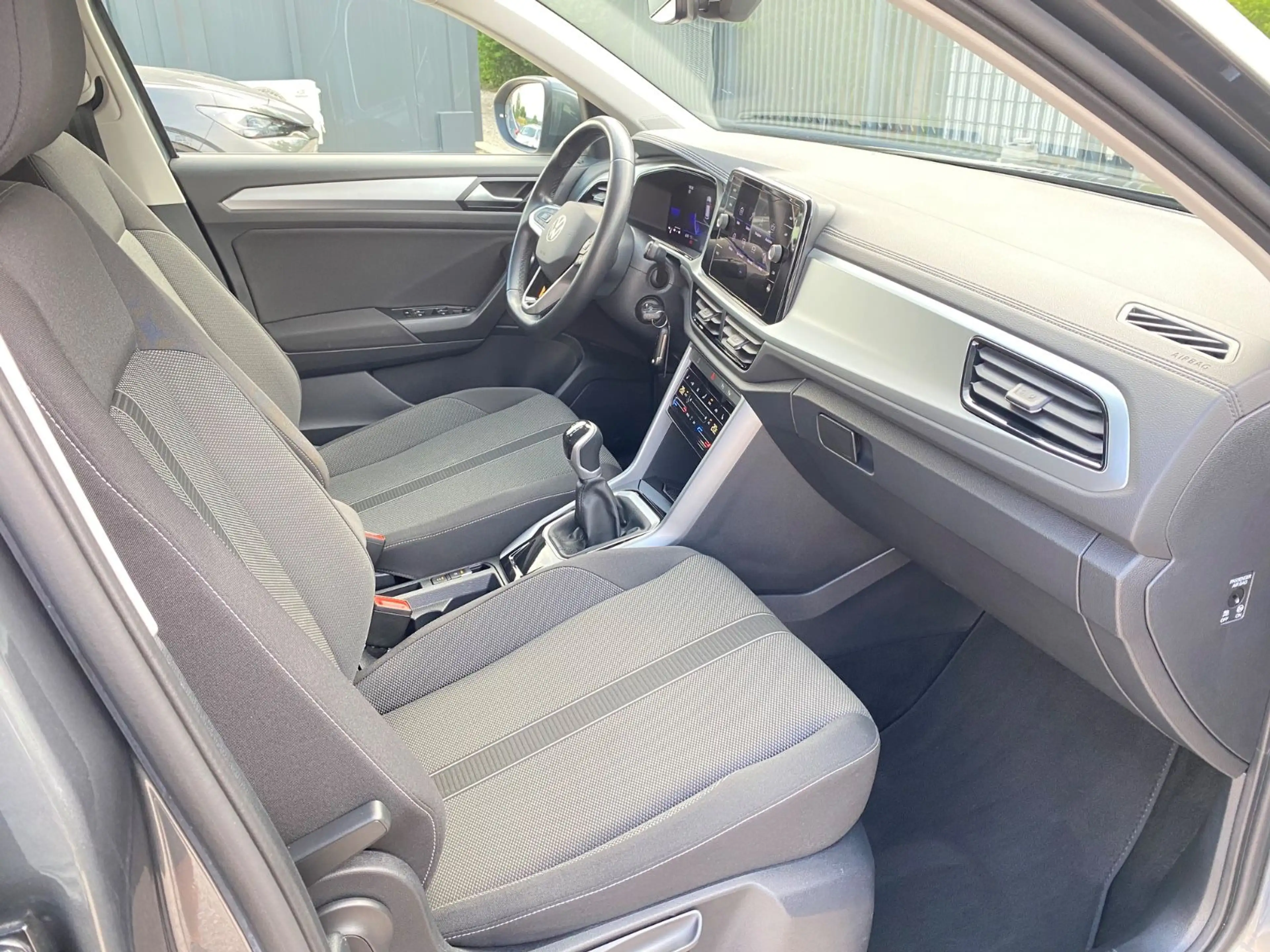 Volkswagen T-Roc Life,NAVI,LED,ACC,SHZ,RFK,DAB,PDC — photo 14