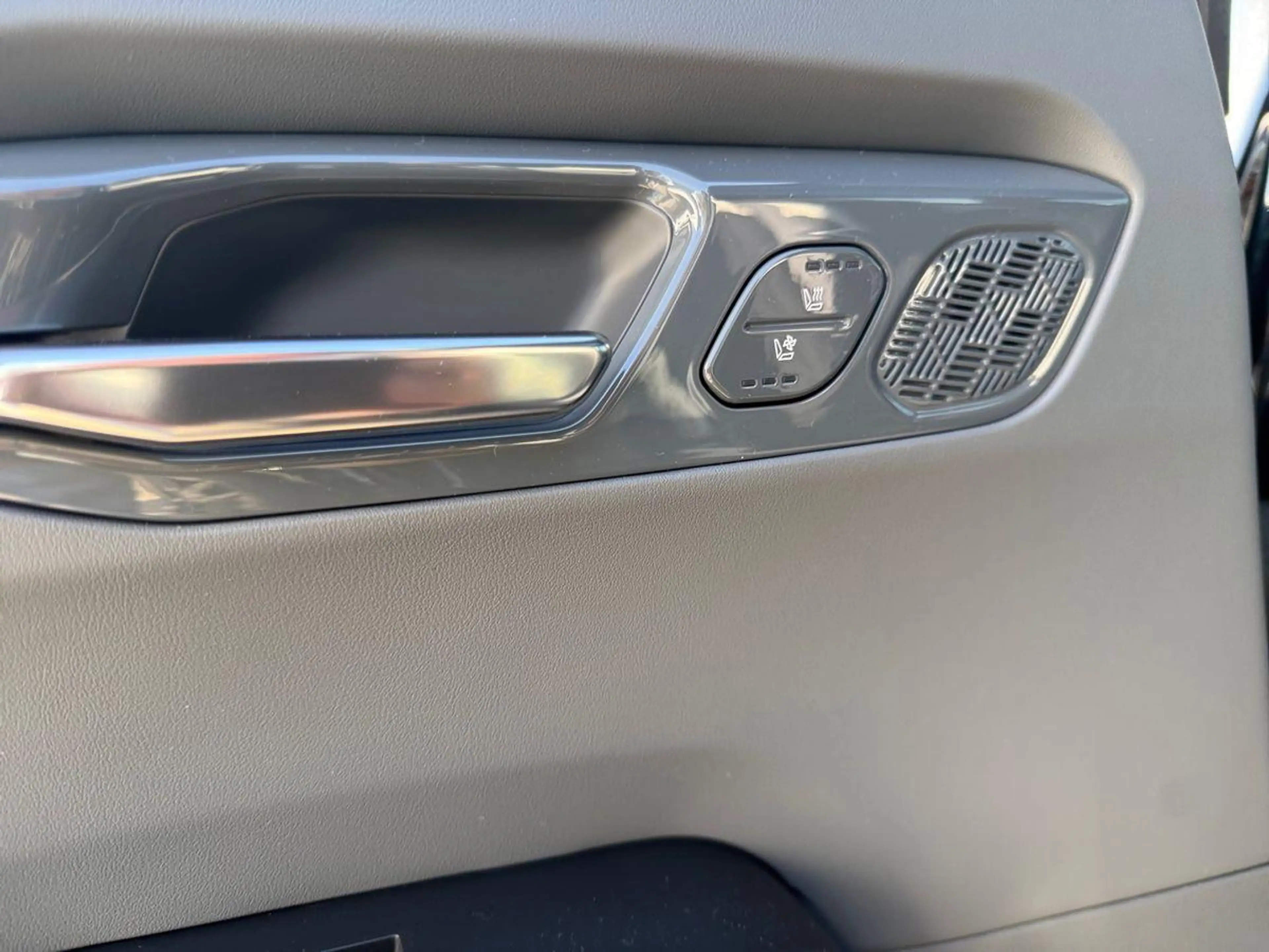 Kia EV9 GT-Line 4WD Glasdach, AHK — photo 15