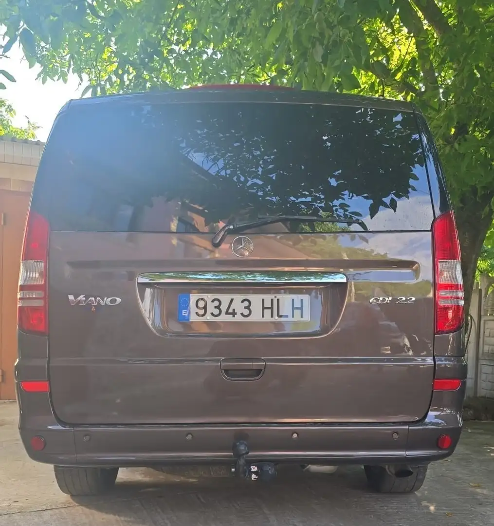 Mercedes-Benz Viano 2.2CDI Trend Largo Marrón - 2