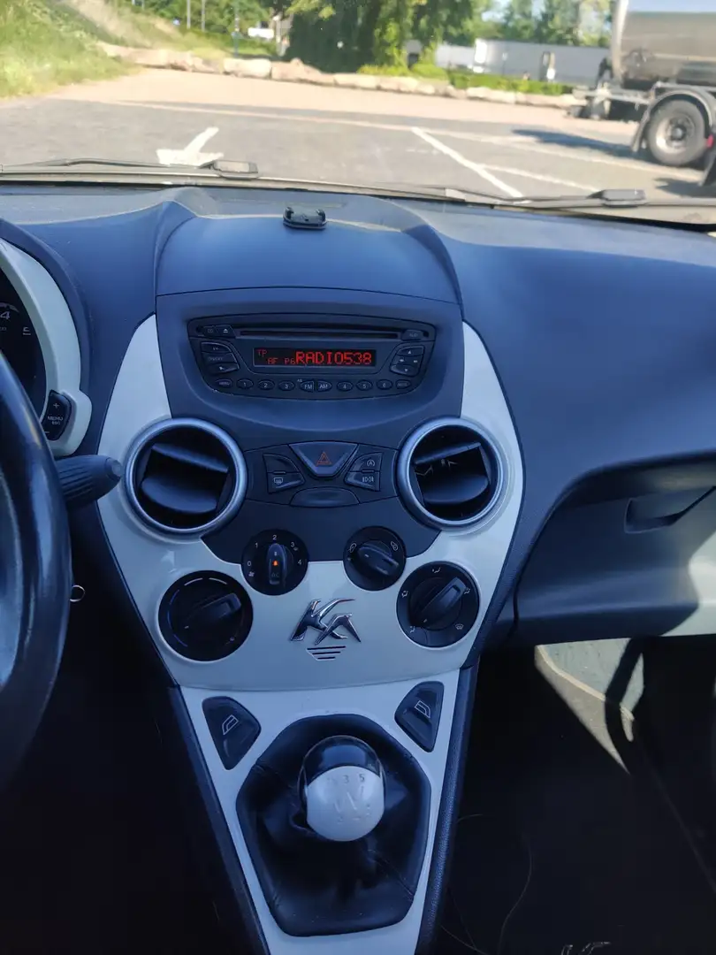 Ford Ka/Ka+ 1.2 Titanium X s/s Bílá - 2