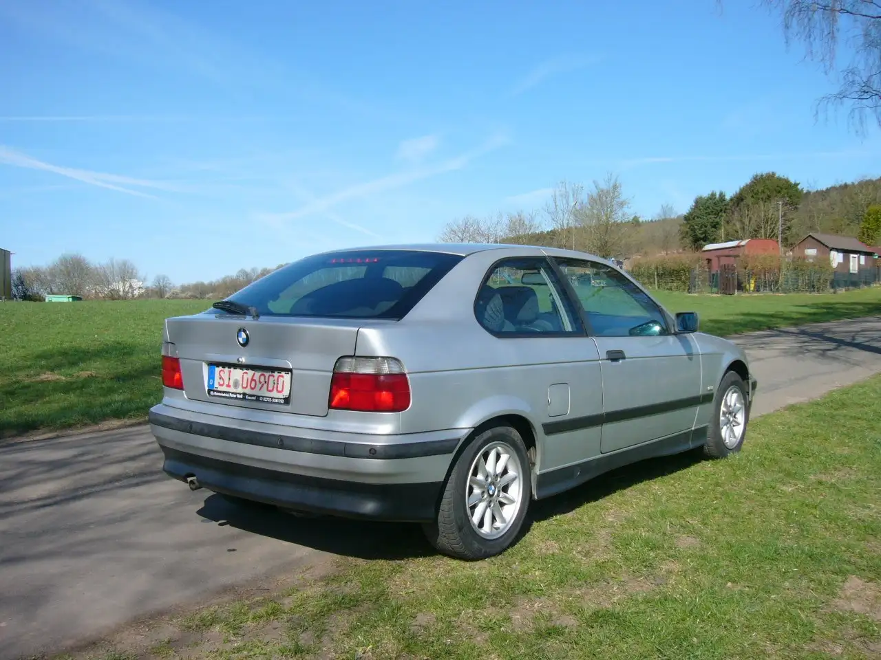 BMW 316i E36 Compact - nur 112.000 KM - TÜV 2027, foto 4