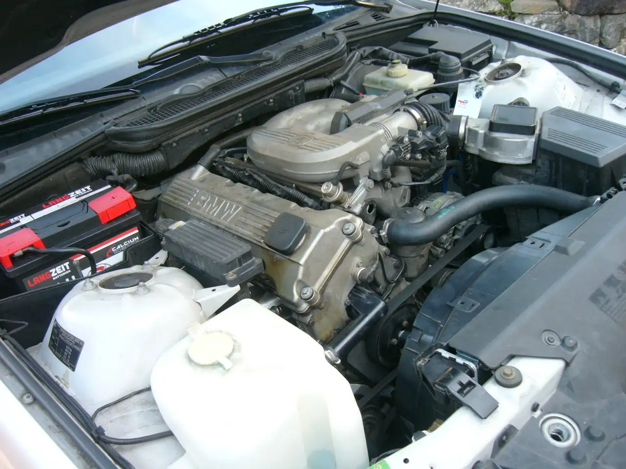 BMW 316i E36 Compact - nur 112.000 KM - TÜV 2027, foto 11