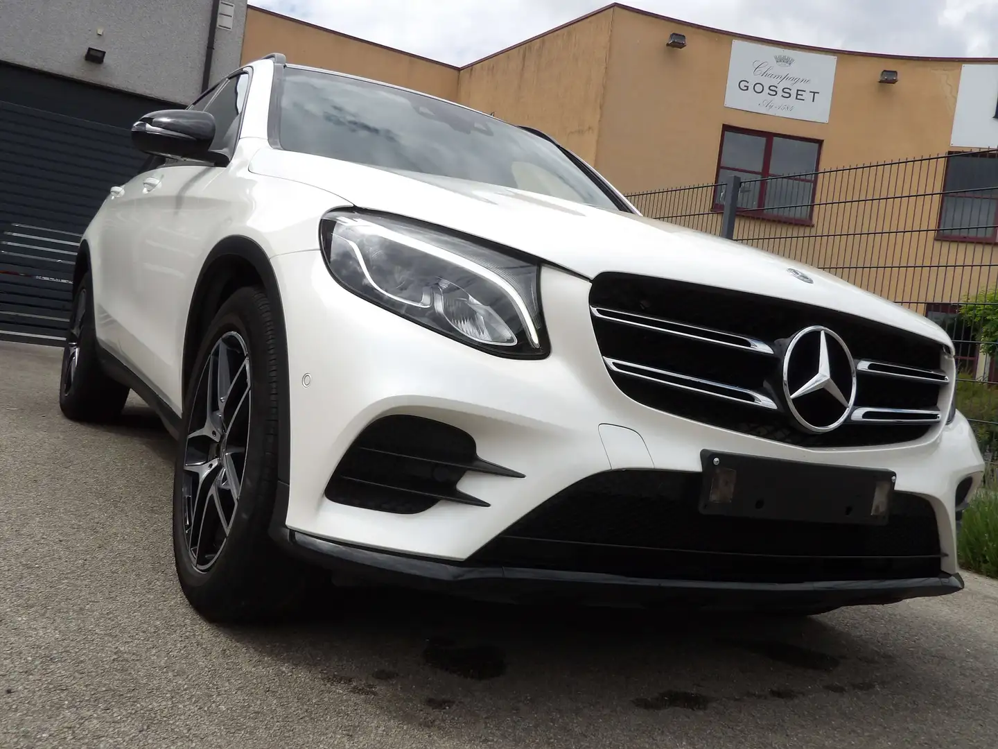 Mercedes-Benz GLC 250 GLC 250 4Matic AMG Line Designo Night Pack. Blanc - 2