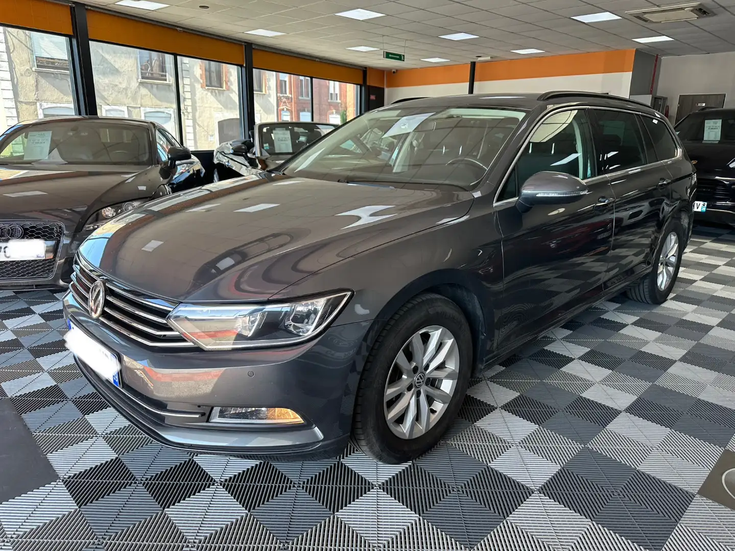 Volkswagen Passat Comfortline BMT/Start-Stop DSG Gris - 2