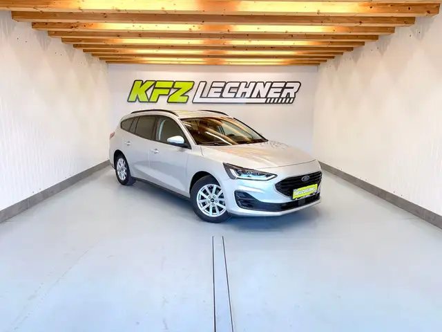 Ford Focus Turnier 1.5 EcoBl. "SITZH*NAVI*TEMP*R-KAM"