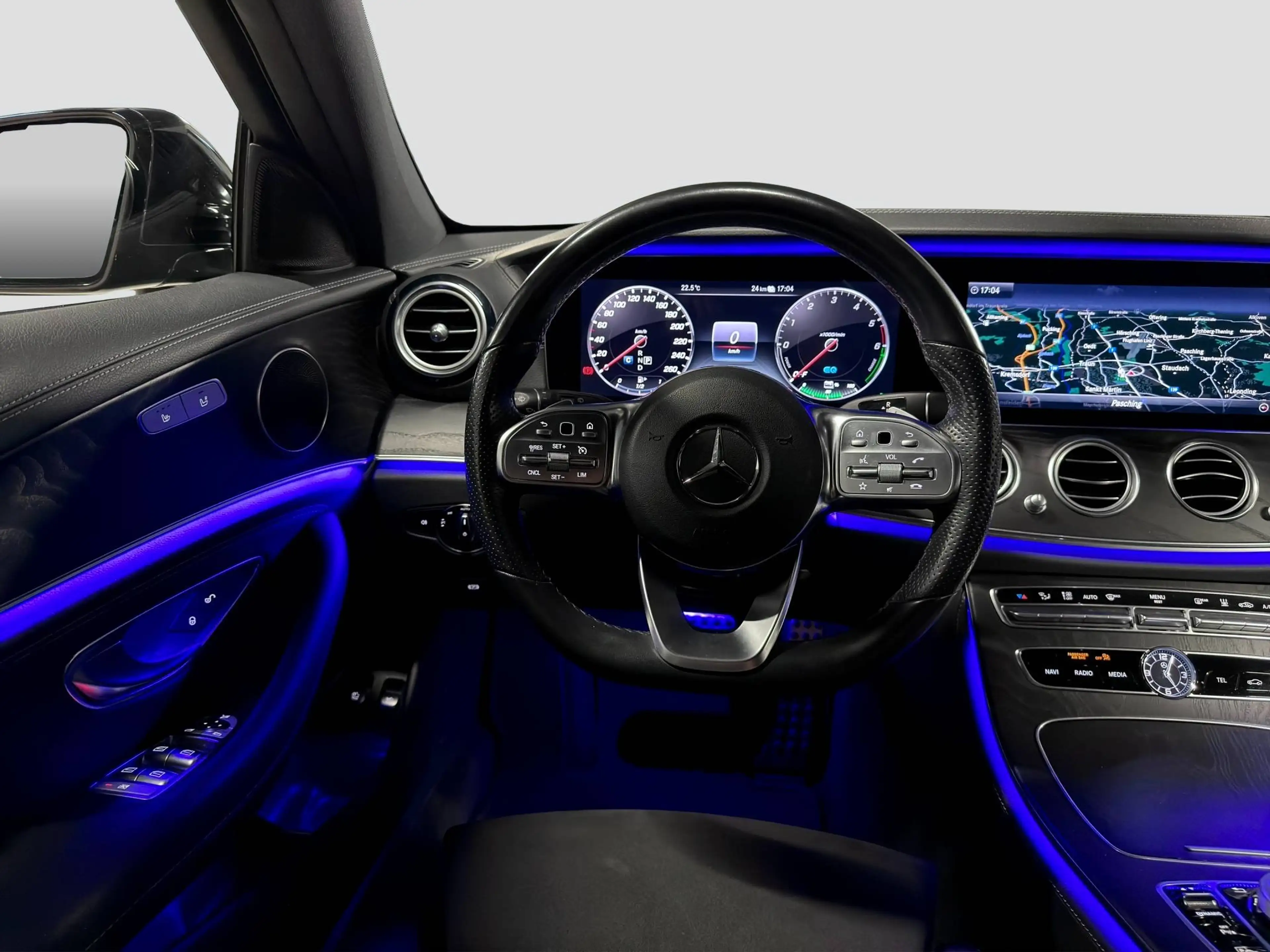 Mercedes-Benz E 300 de |AMG-line|360°|Keyless-Entry|AHK|LED|Night-Paket — photo 11