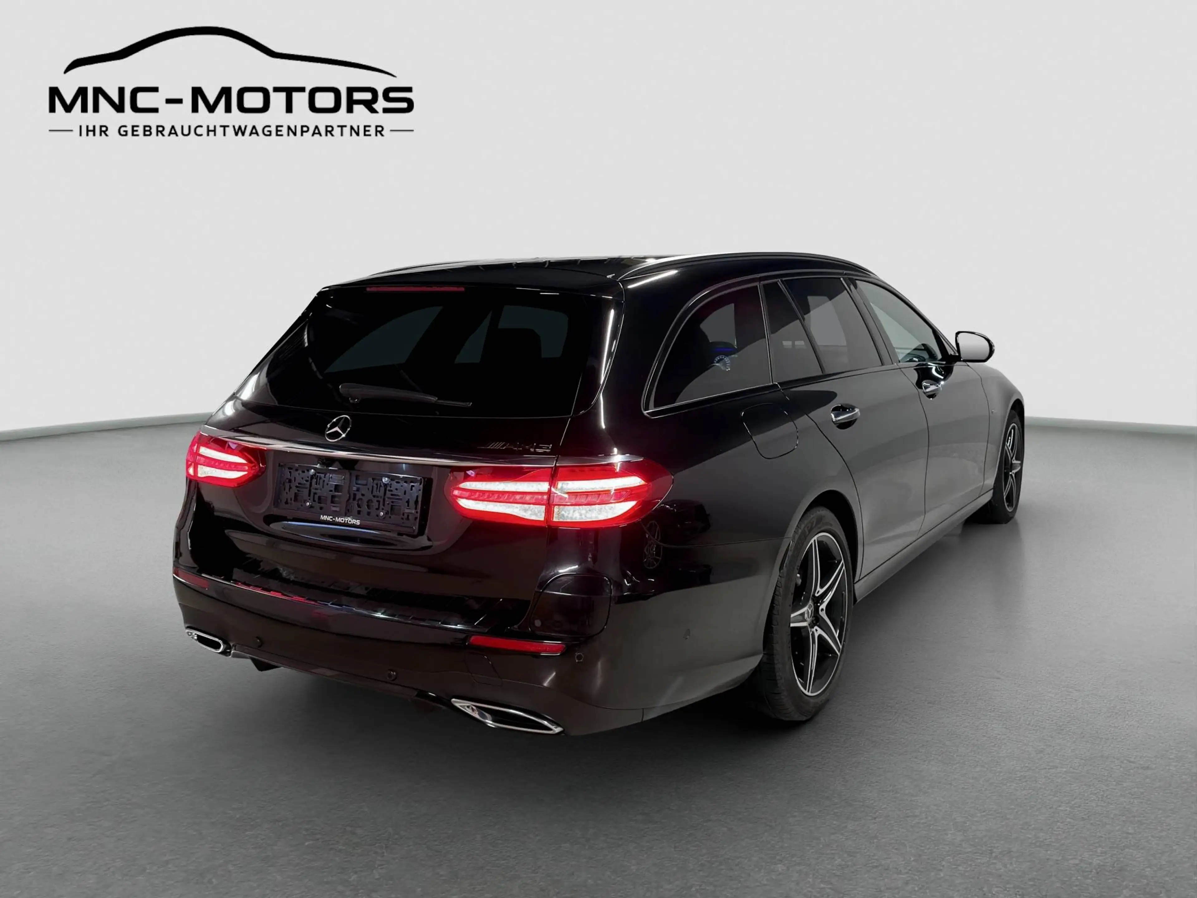 Mercedes-Benz E 300 de |AMG-line|360°|Keyless-Entry|AHK|LED|Night-Paket — photo 5