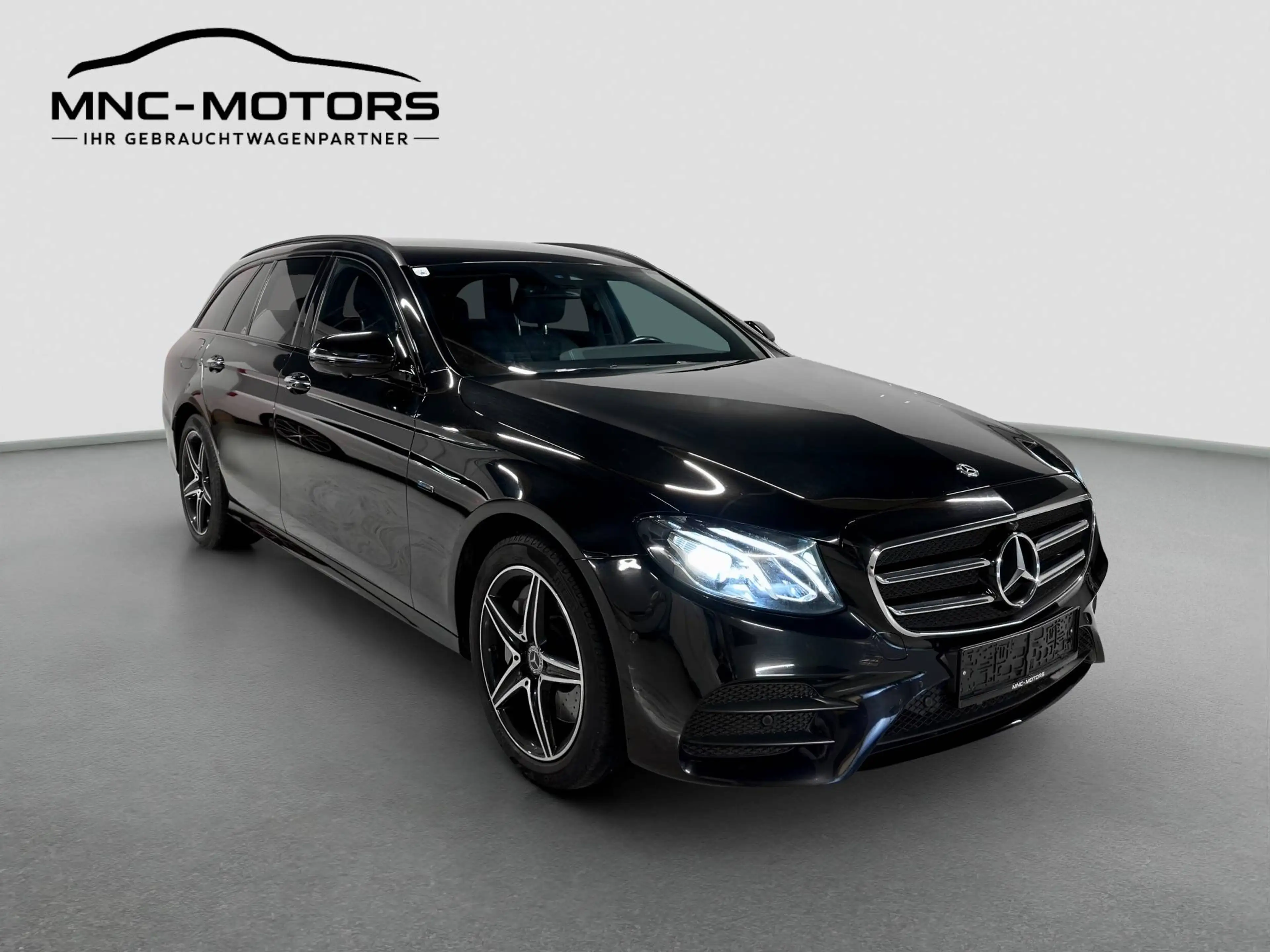 Mercedes-Benz E 300 de |AMG-line|360°|Keyless-Entry|AHK|LED|Night-Paket — photo 3