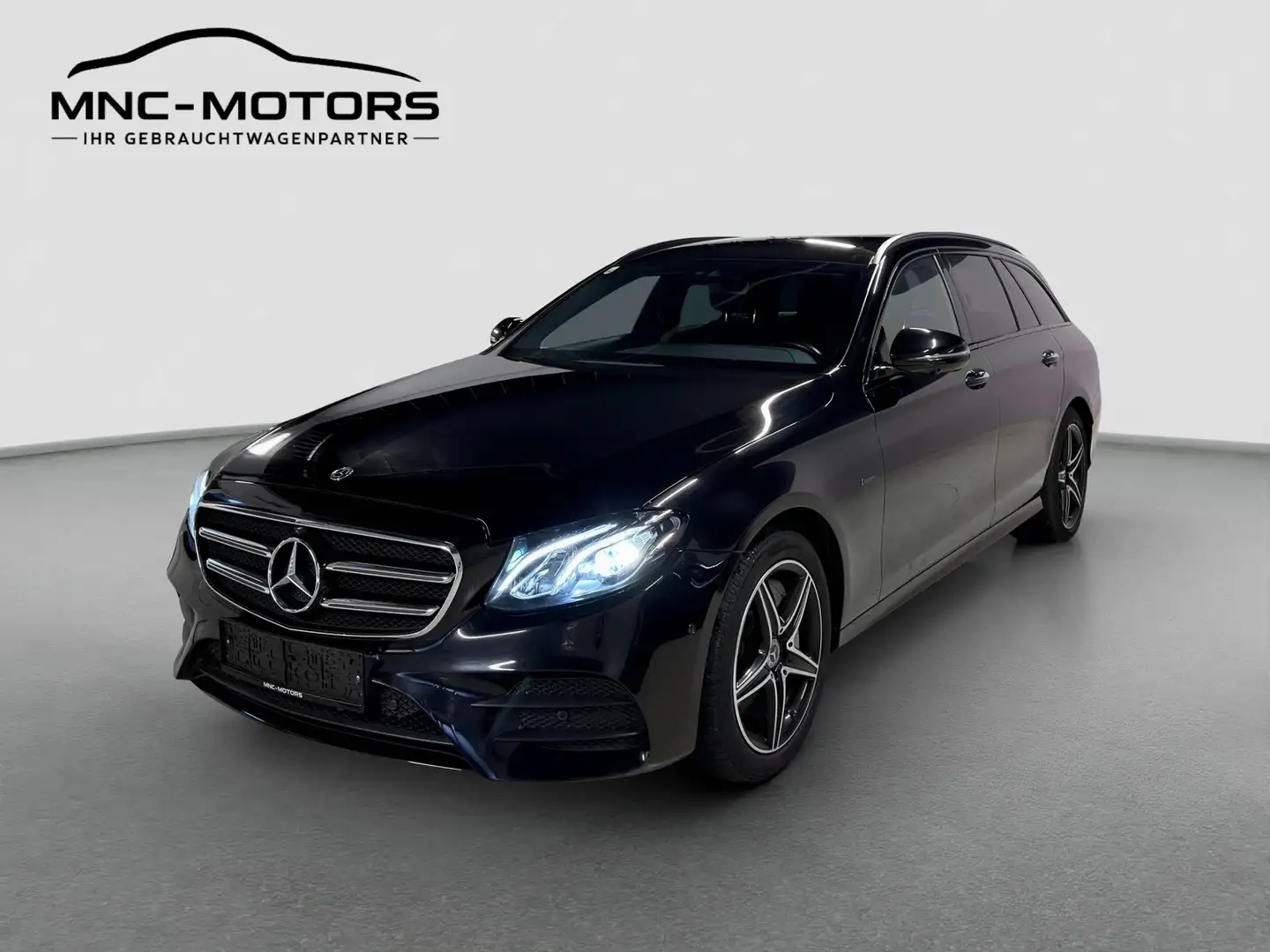 Mercedes-Benz E 300 de |AMG-line|360°|Keyless-Entry|AHK|LED|Night-Paket Schwarz - 1