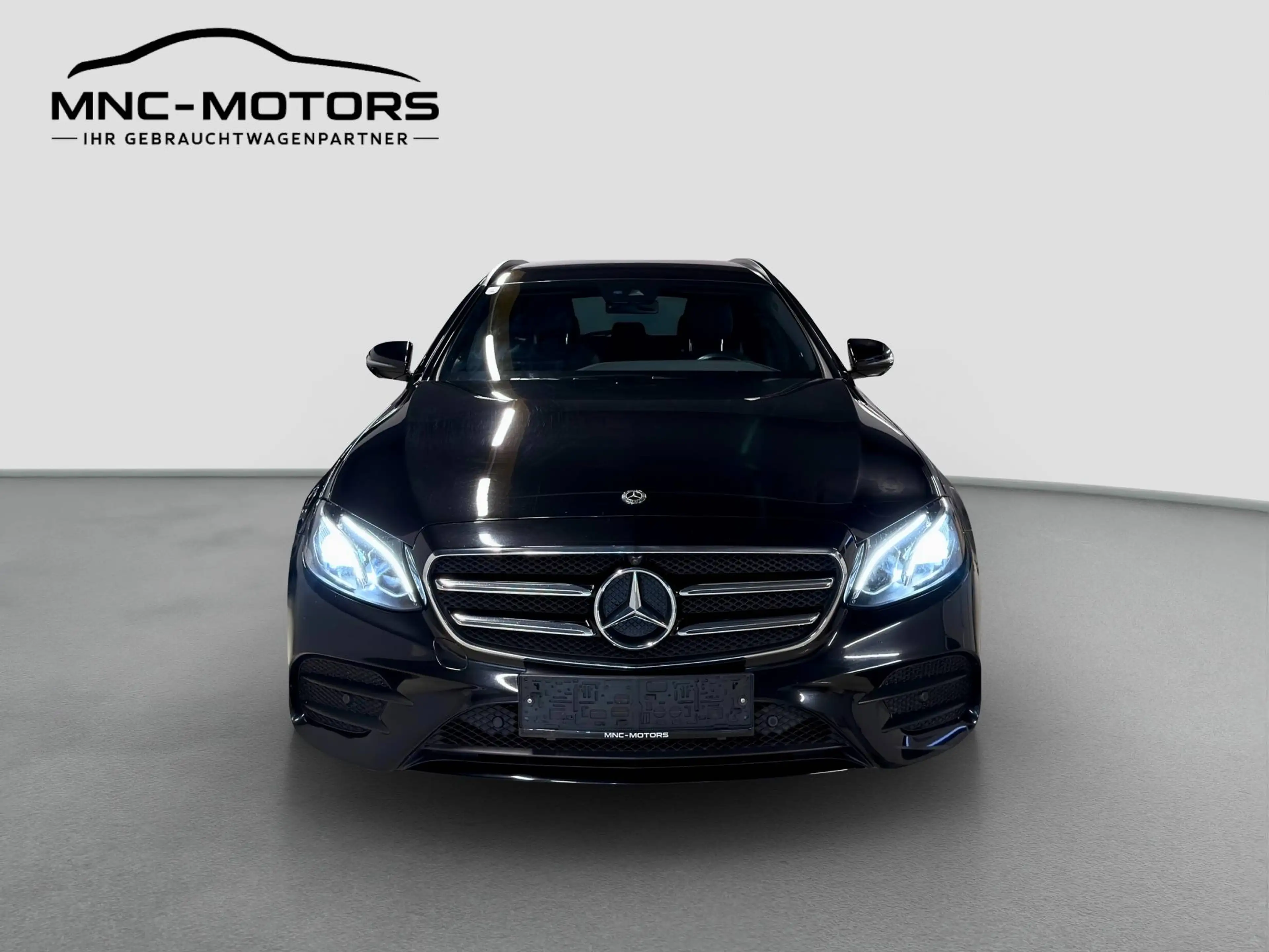 Mercedes-Benz E 300 de |AMG-line|360°|Keyless-Entry|AHK|LED|Night-Paket — photo 2