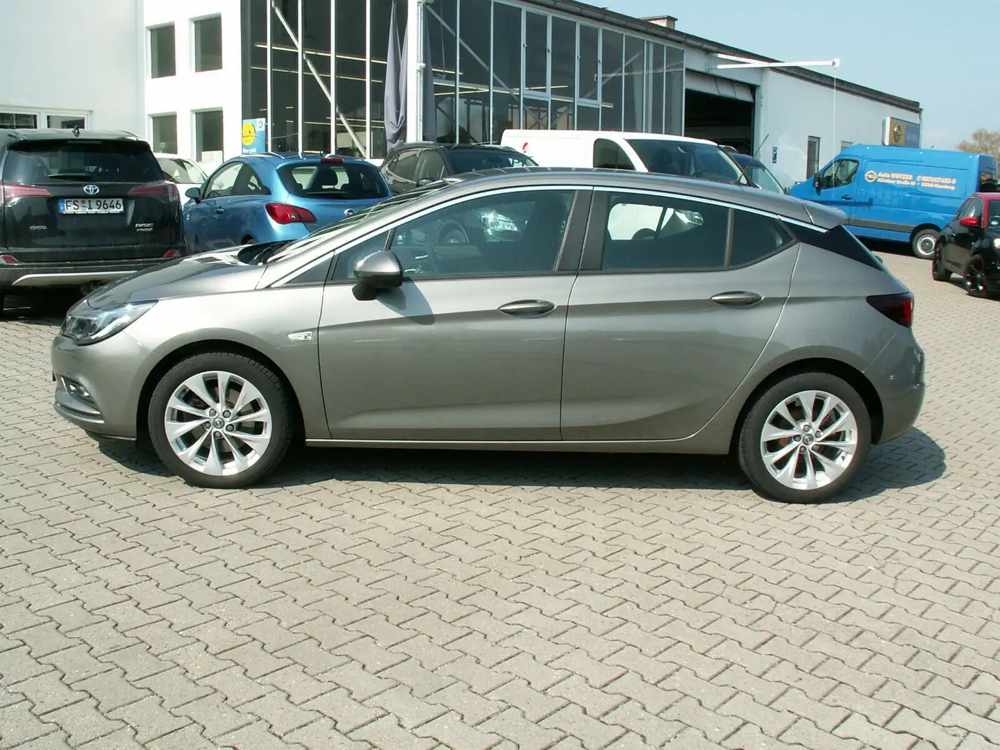 Opel Astra K Lim. 5türig Edition 1,6 CDTi 110PS S/S Beżowy - 2