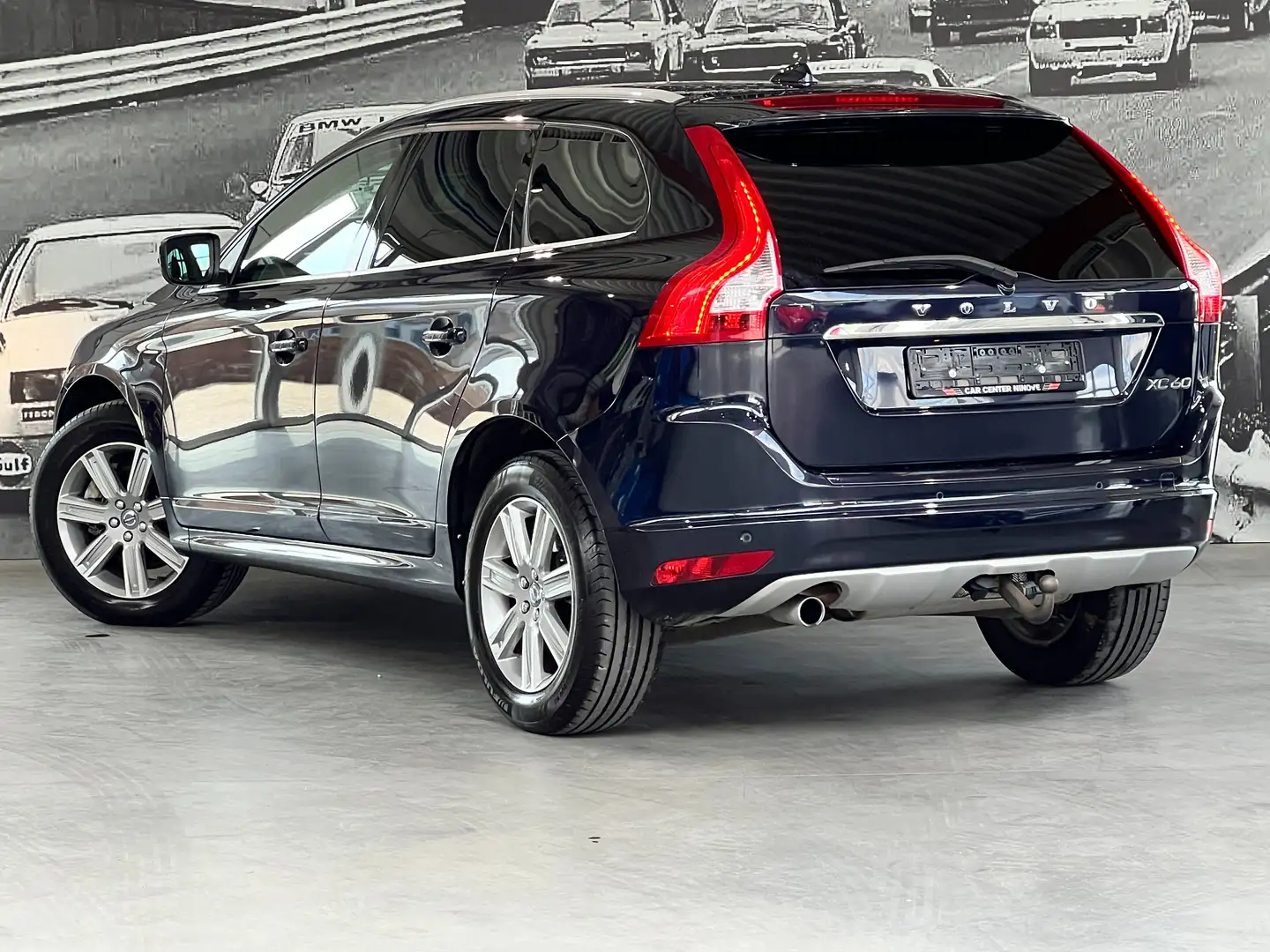 Volvo XC60 2.0 D3 Dynamic Edition Синій - 2