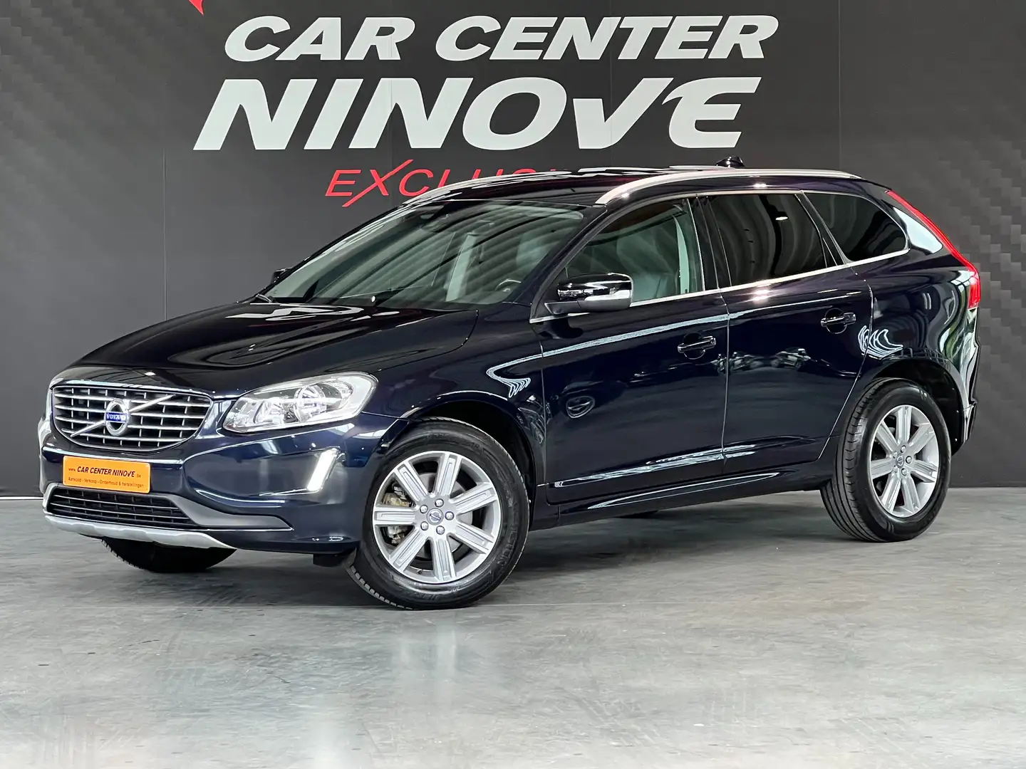 Volvo XC60 2.0 D3 Dynamic Edition Синій - 1