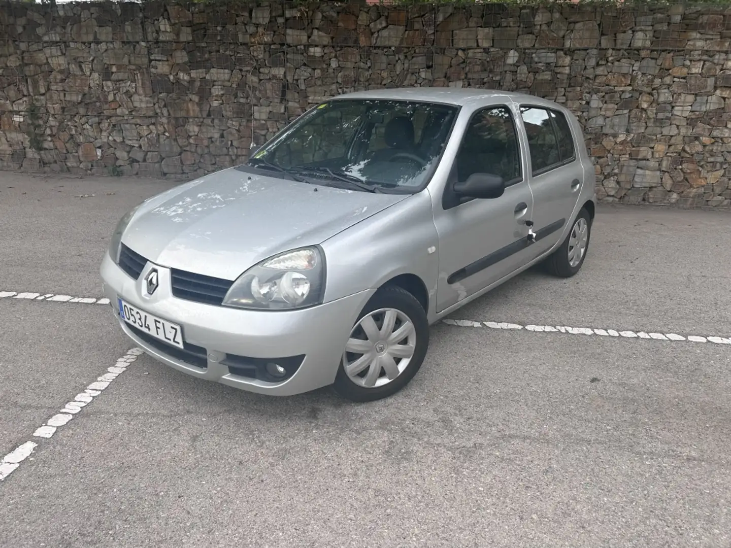 Renault Clio 1.5dCi Authentique 70 Grau - 1