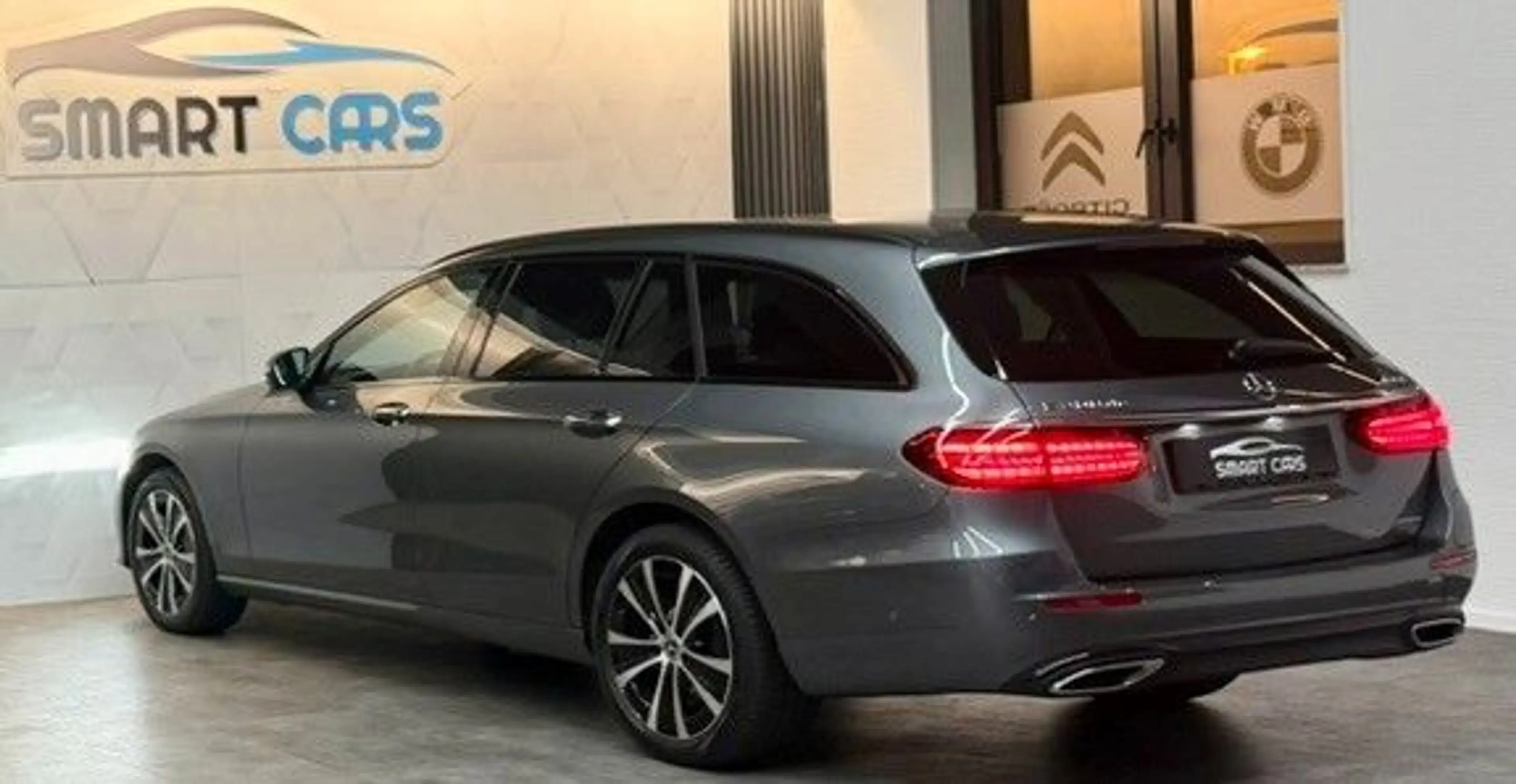 Mercedes-Benz E 300 T de 4Matic*Leder*HuD*AHK*360°*Voll* — photo 12