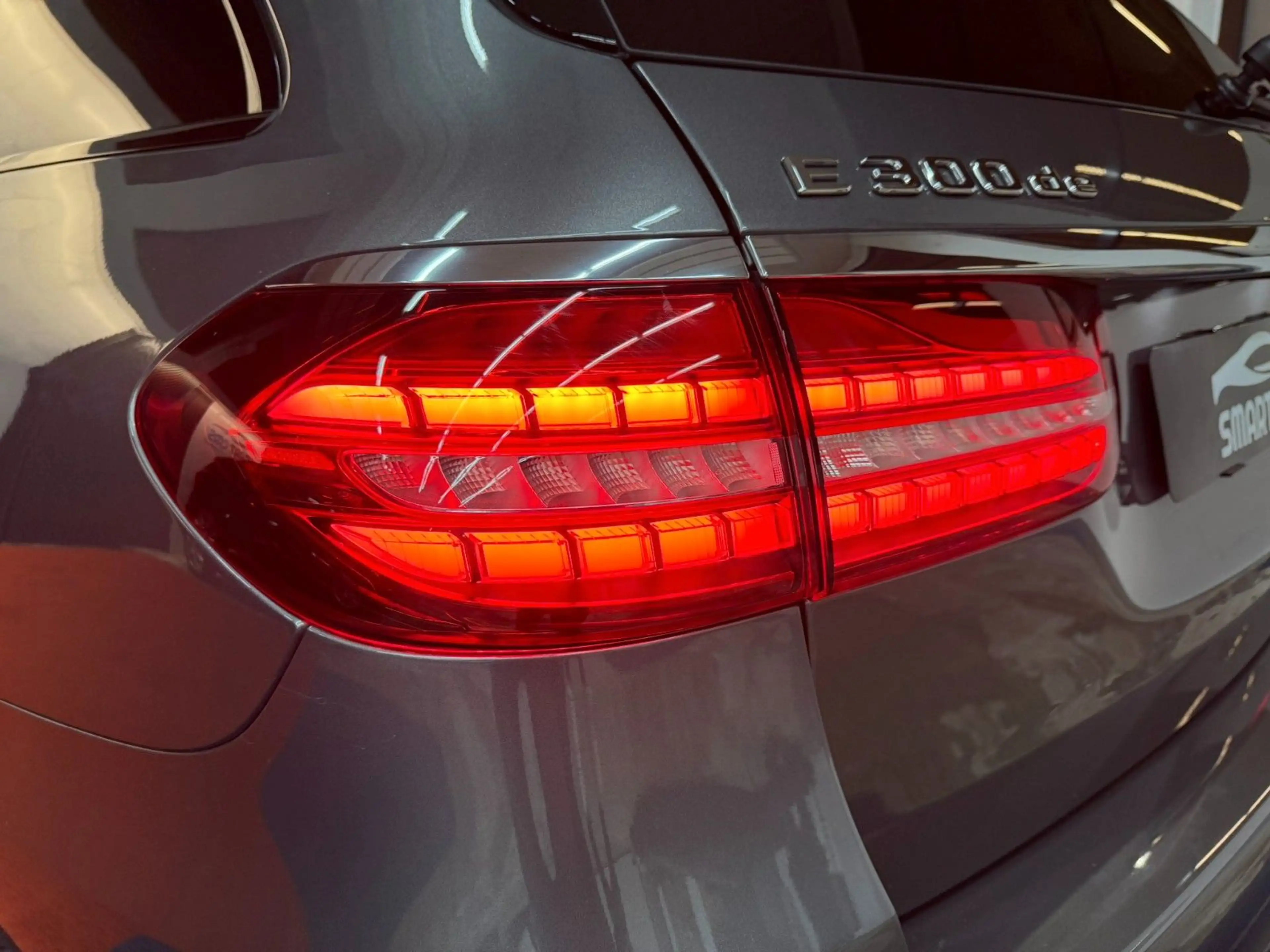 Mercedes-Benz E 300 T de 4Matic*Leder*HuD*AHK*360°*Voll* — photo 13