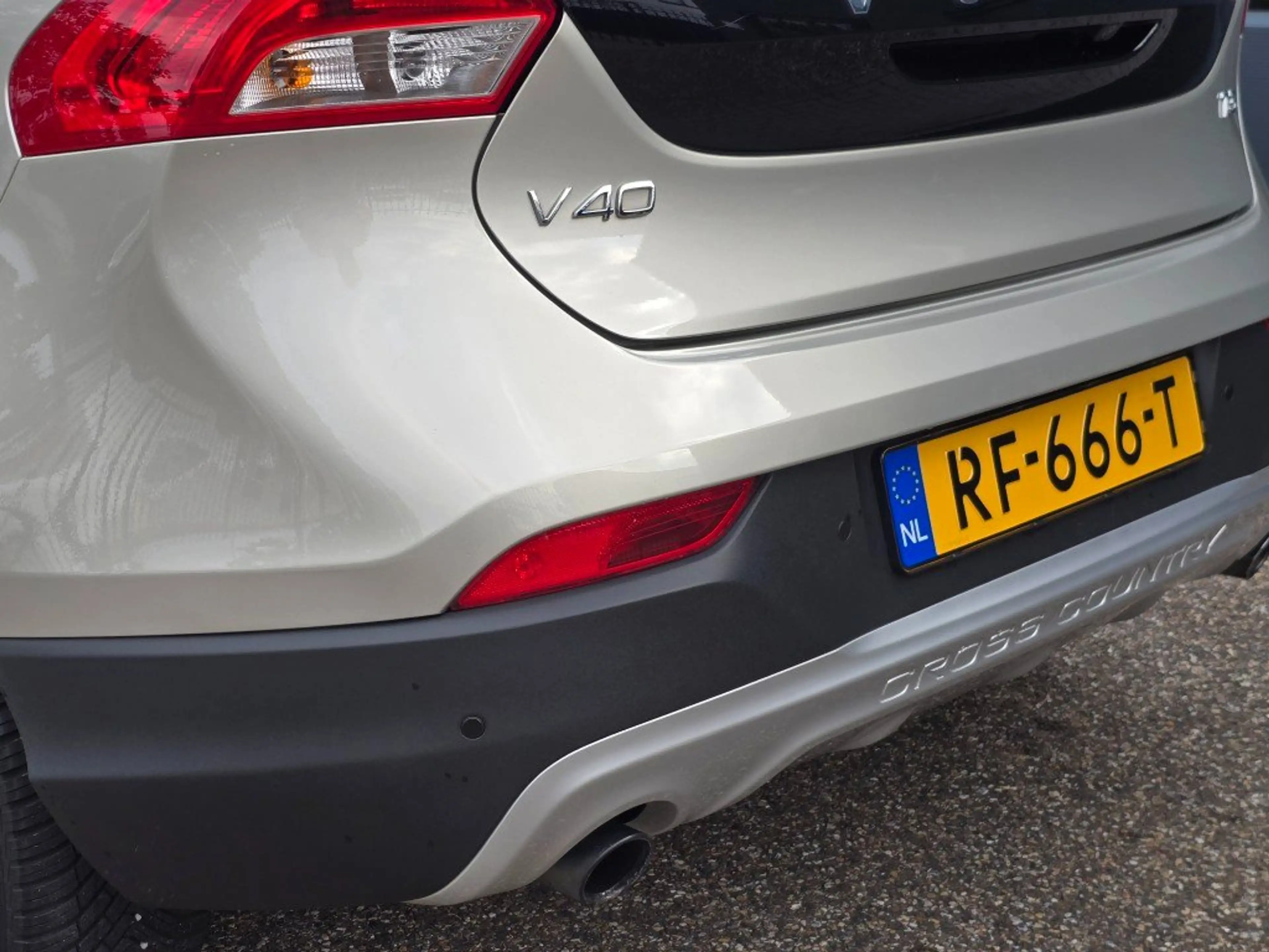 Volvo V40 Cross Country 1.5 T3 Nordic+Summum LEDER PANORAMADAK CAMERA NAVI — photo 9