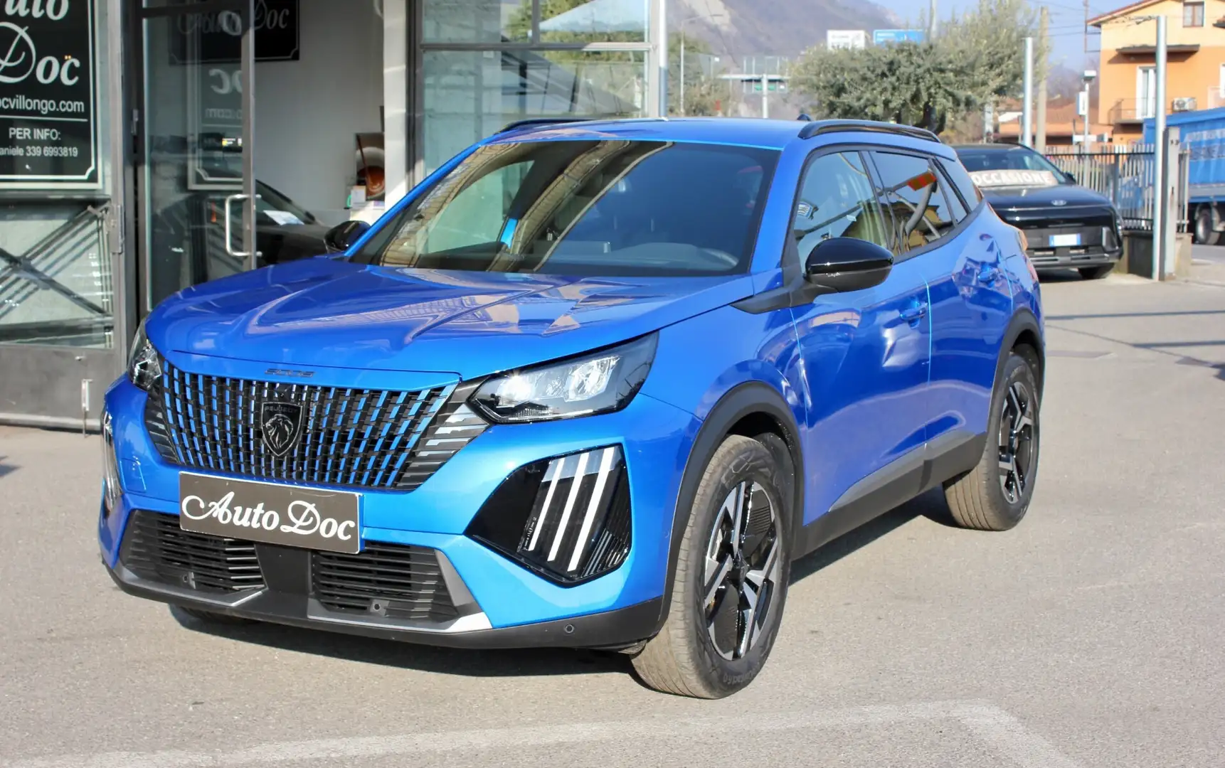 Peugeot 2008 Hybrid 136 e-DCS6 ALLURE PACK NAVI & PACK VISION C Blu/Azzurro - 1