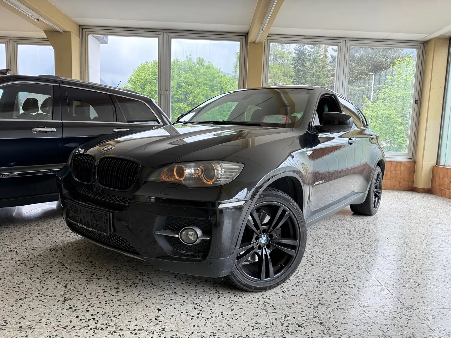 BMW X6 xDrive35d Zwart - 1