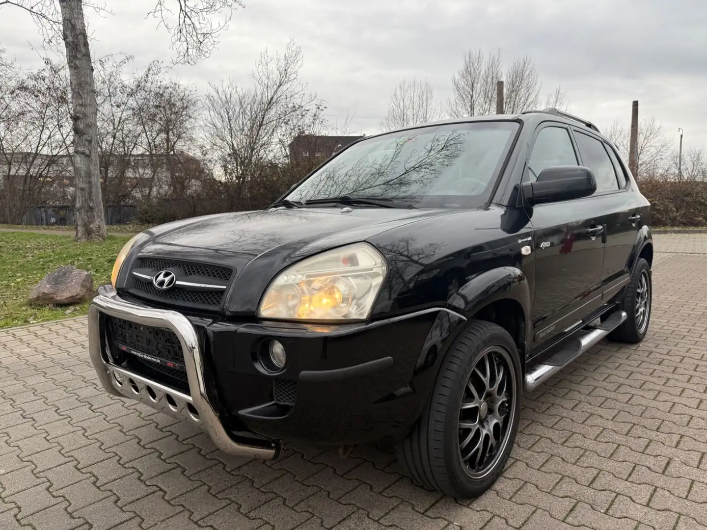 Hyundai TUCSON 2.7 GLS/4WD/AUTOMATIK/TÜV NEU/ Schwarz - 1