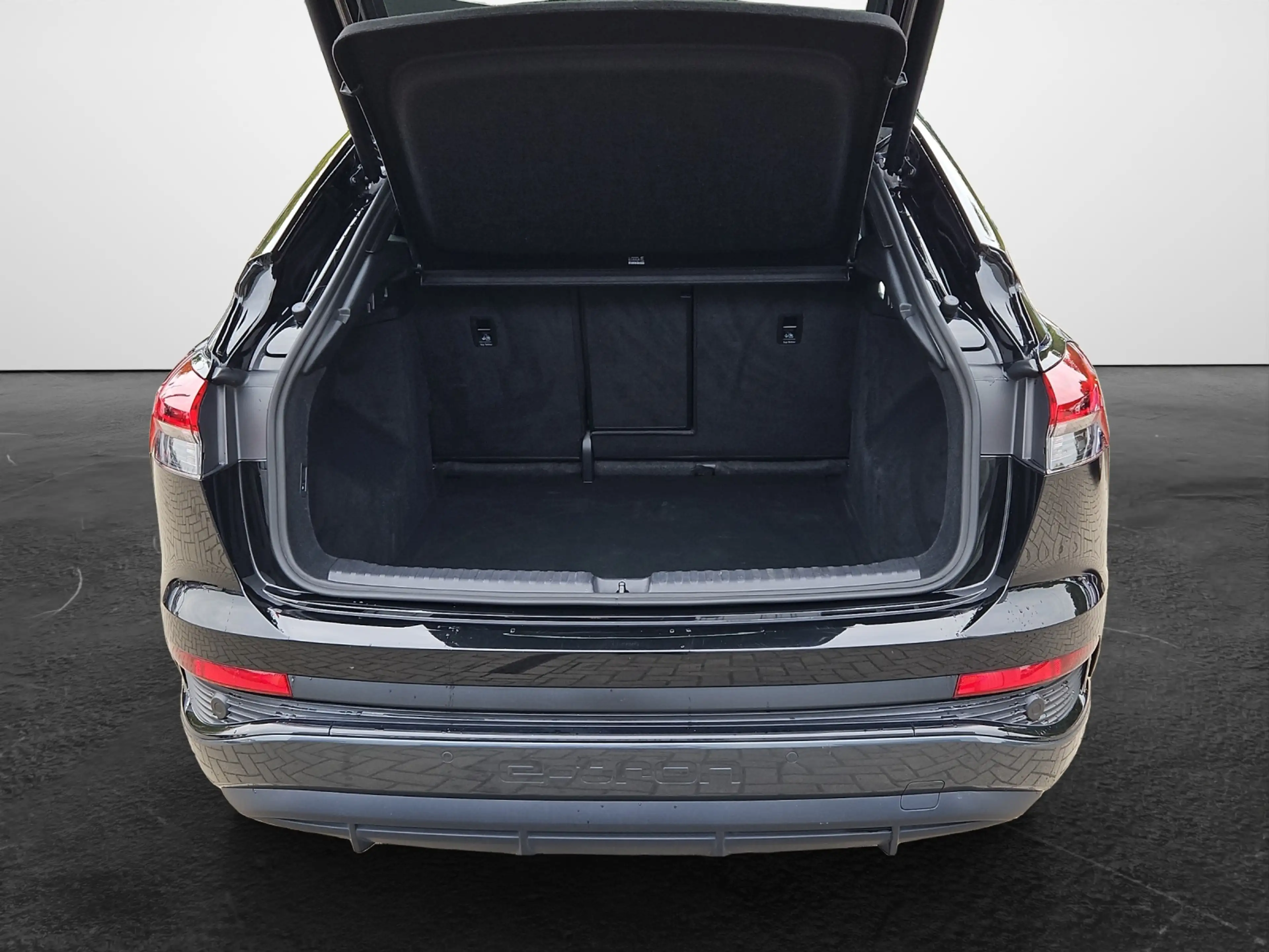 Audi Q4 e-tron 50 quattro Sportback S line NaviPlus Matrix 21-... — photo 12