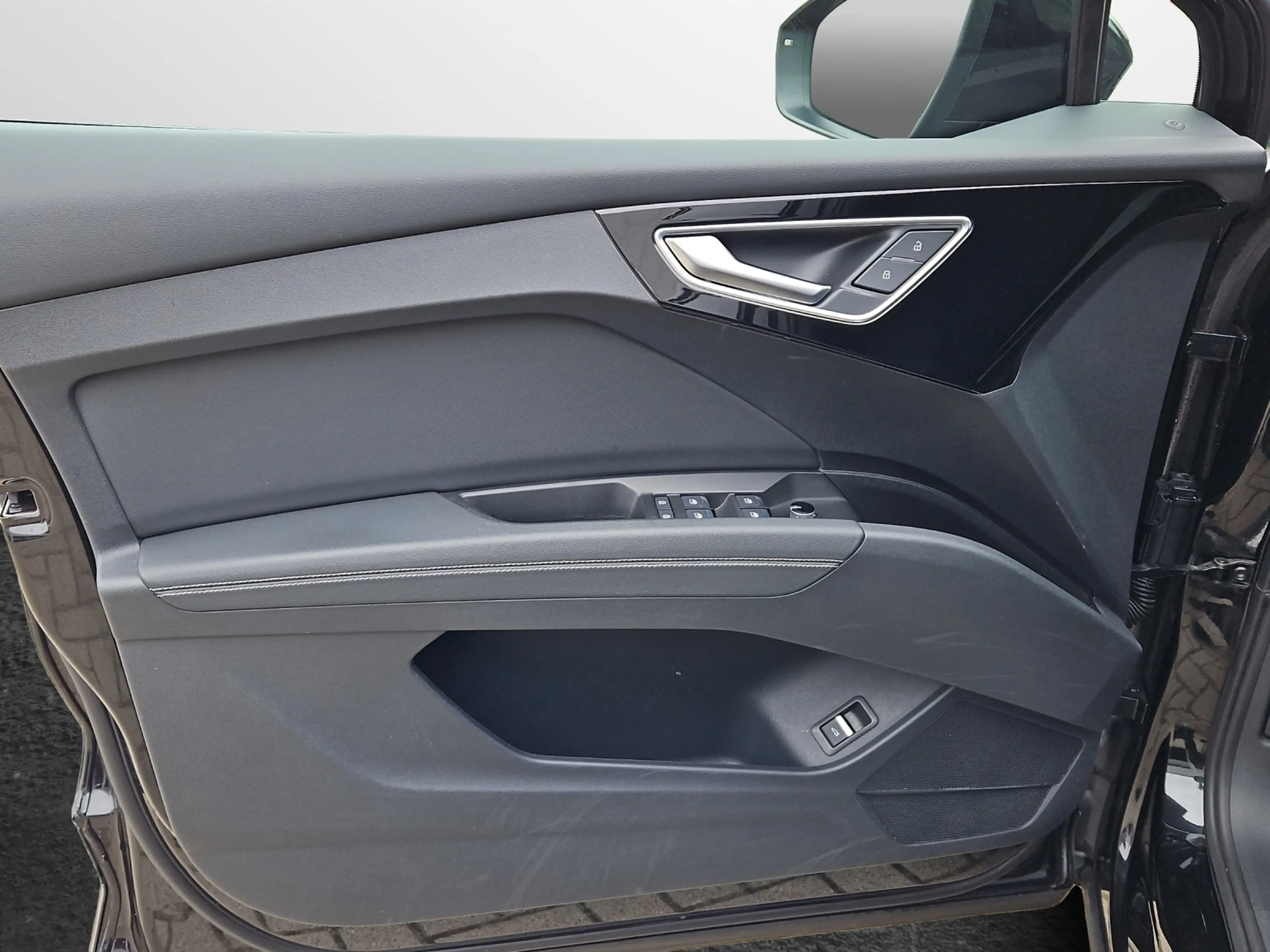 Audi Q4 e-tron 50 quattro Sportback S line NaviPlus Matrix 21-... — photo 6