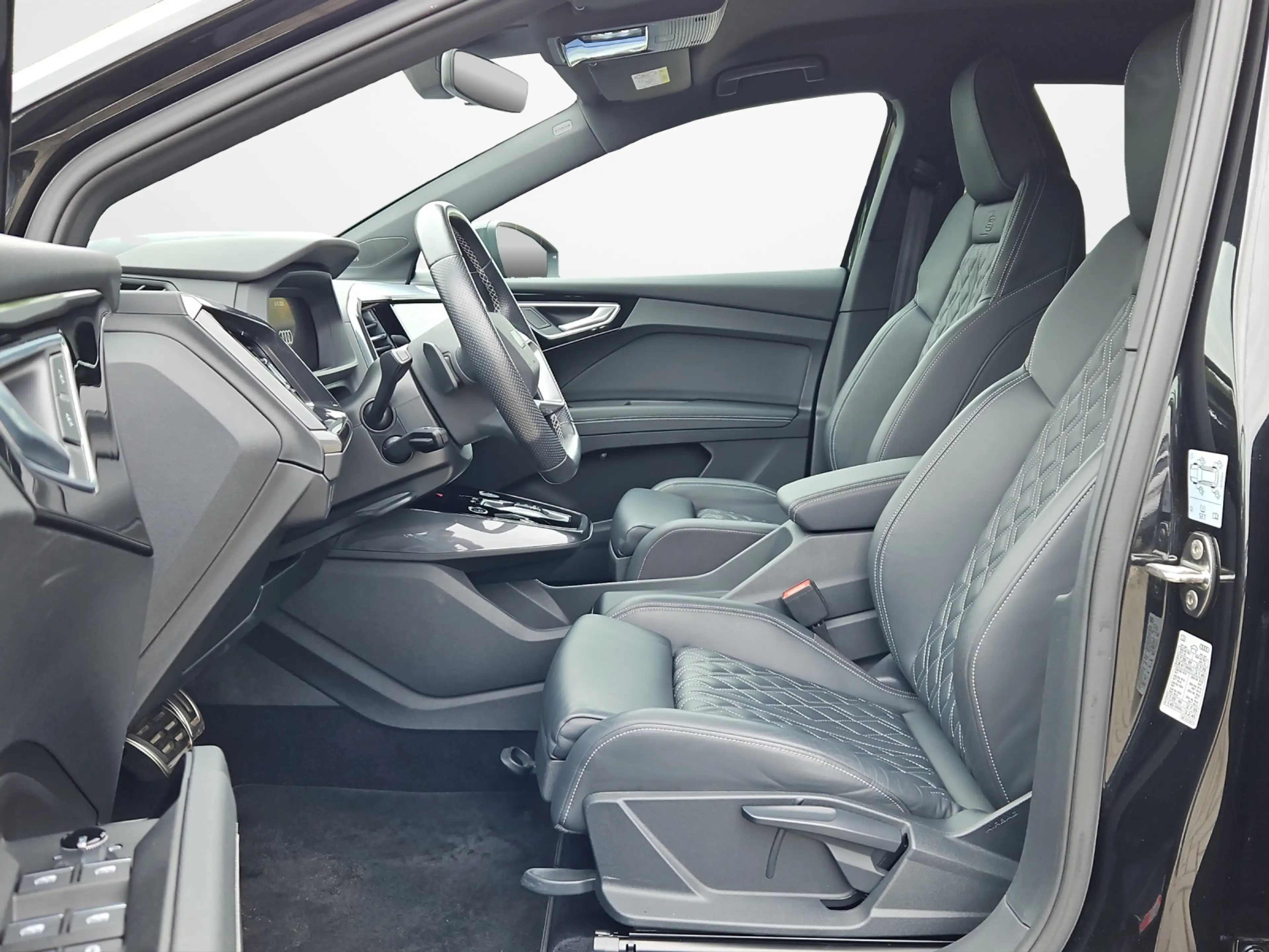 Audi Q4 e-tron 50 quattro Sportback S line NaviPlus Matrix 21-... — photo 7