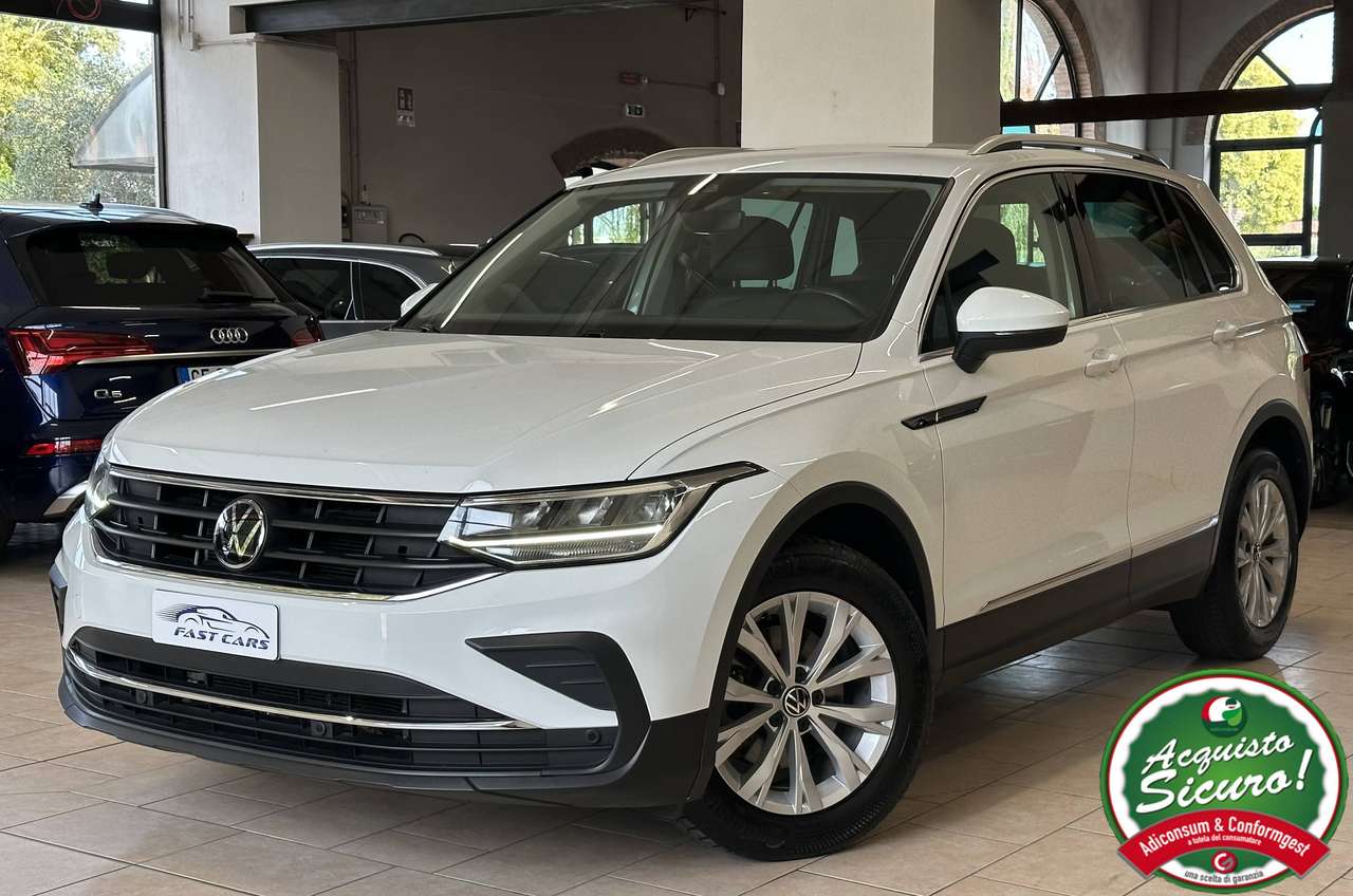 Volkswagen Tiguan LIFE 2.0 TDI *NEOPATENTATI*CARPLAY*RADAR*