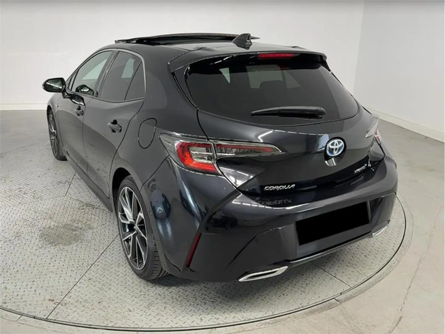 Toyota Corolla 2.0 180H ADVANCE E-CVT - 2